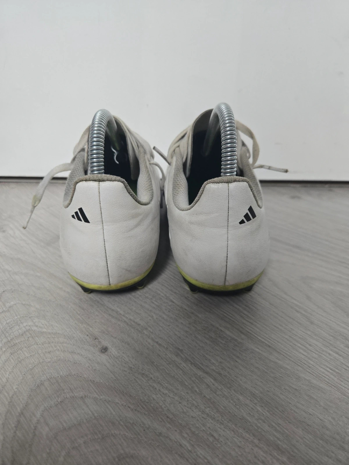 Crampons Adidas Copa 38.5 blanc jaune foot moulés – adidas – taille 38 5
