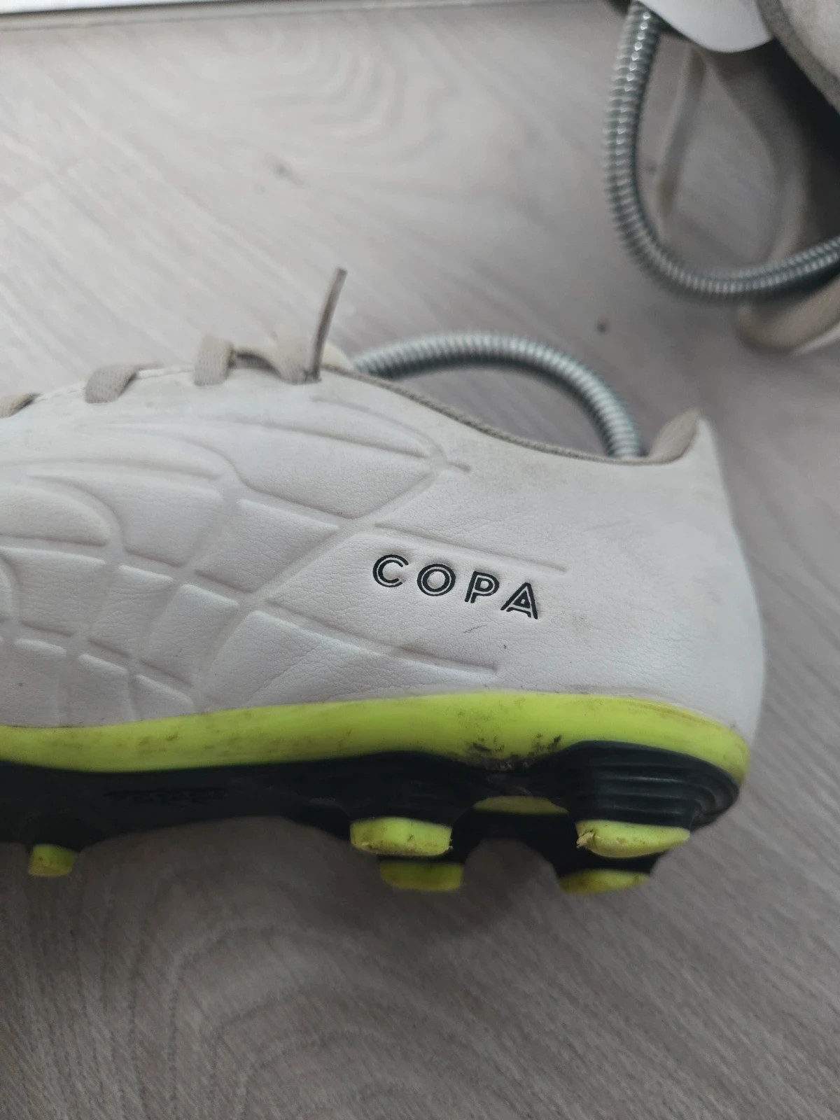 Crampons Adidas Copa 38.5 blanc jaune foot moulés – adidas – taille 38 4