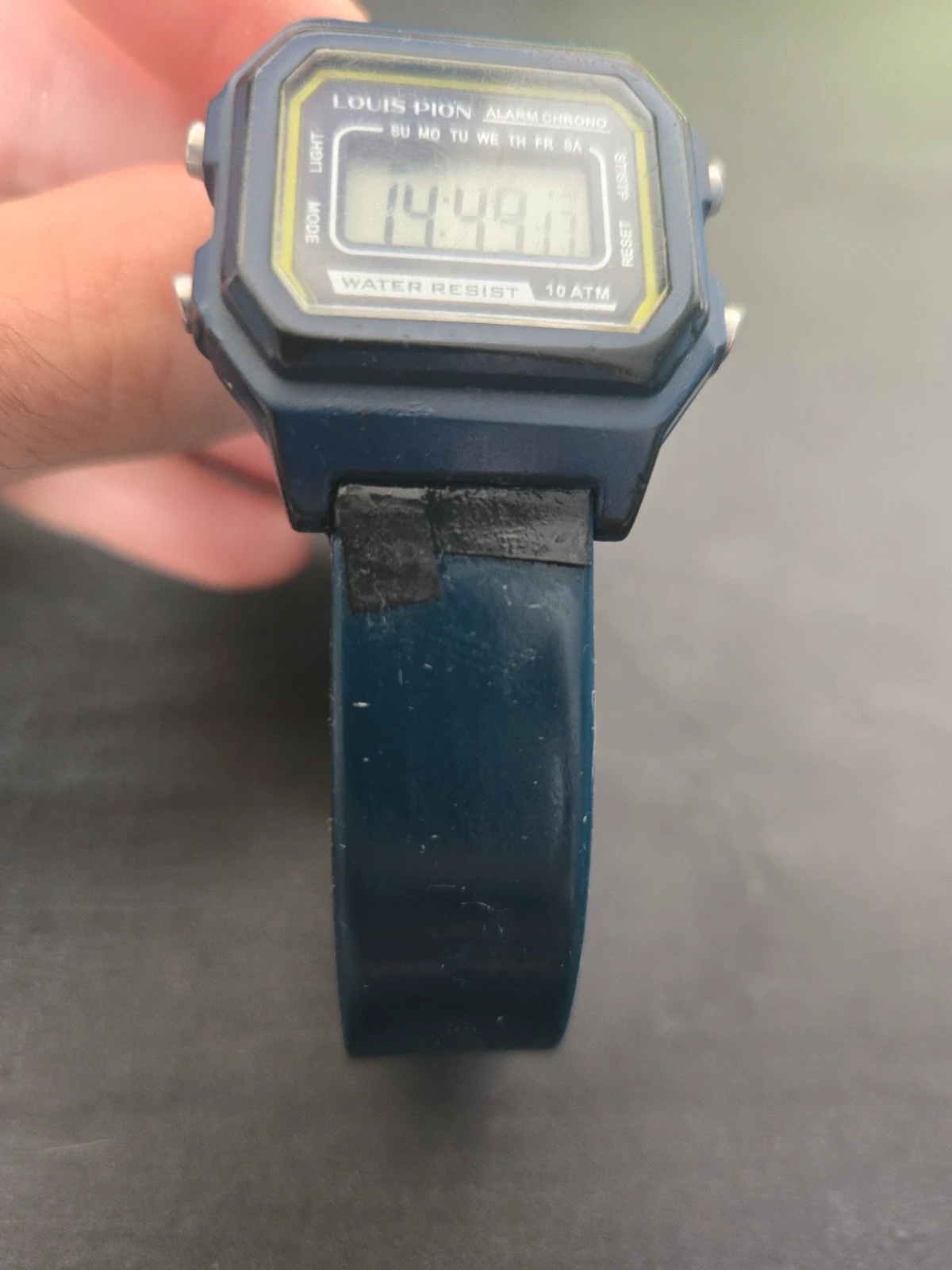 Montre Louis Pion avec bracelet abîmé – Louis pion – taille 30–38 mm 3