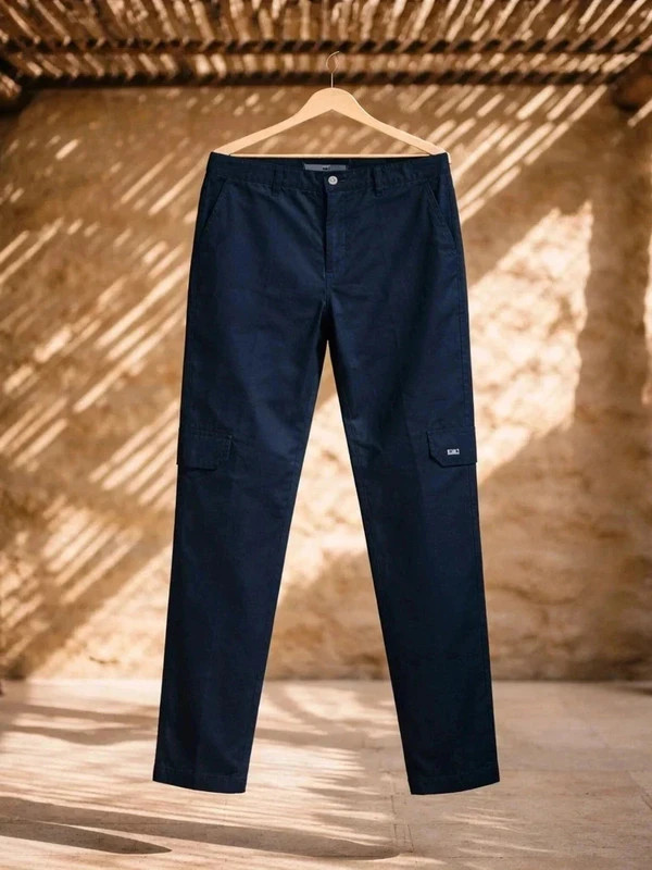 Pantalon Versace bleu nuit – pièce designer, départ rapide