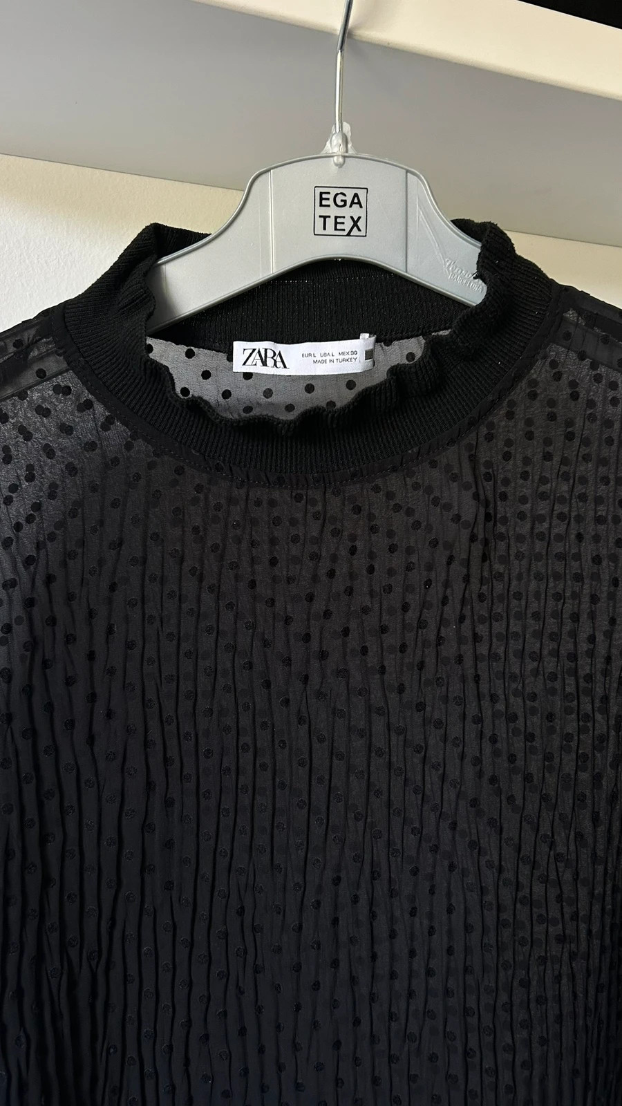 Blusa Zara negra de lunares – Zara – taille L / 40 / 12 3