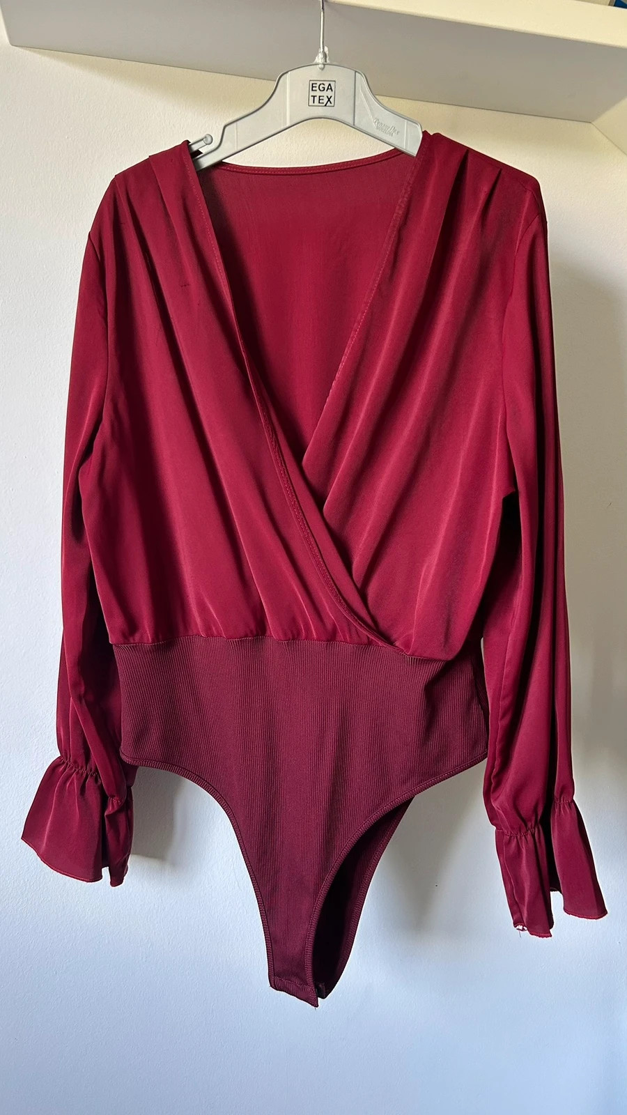 Body burdeos Shein