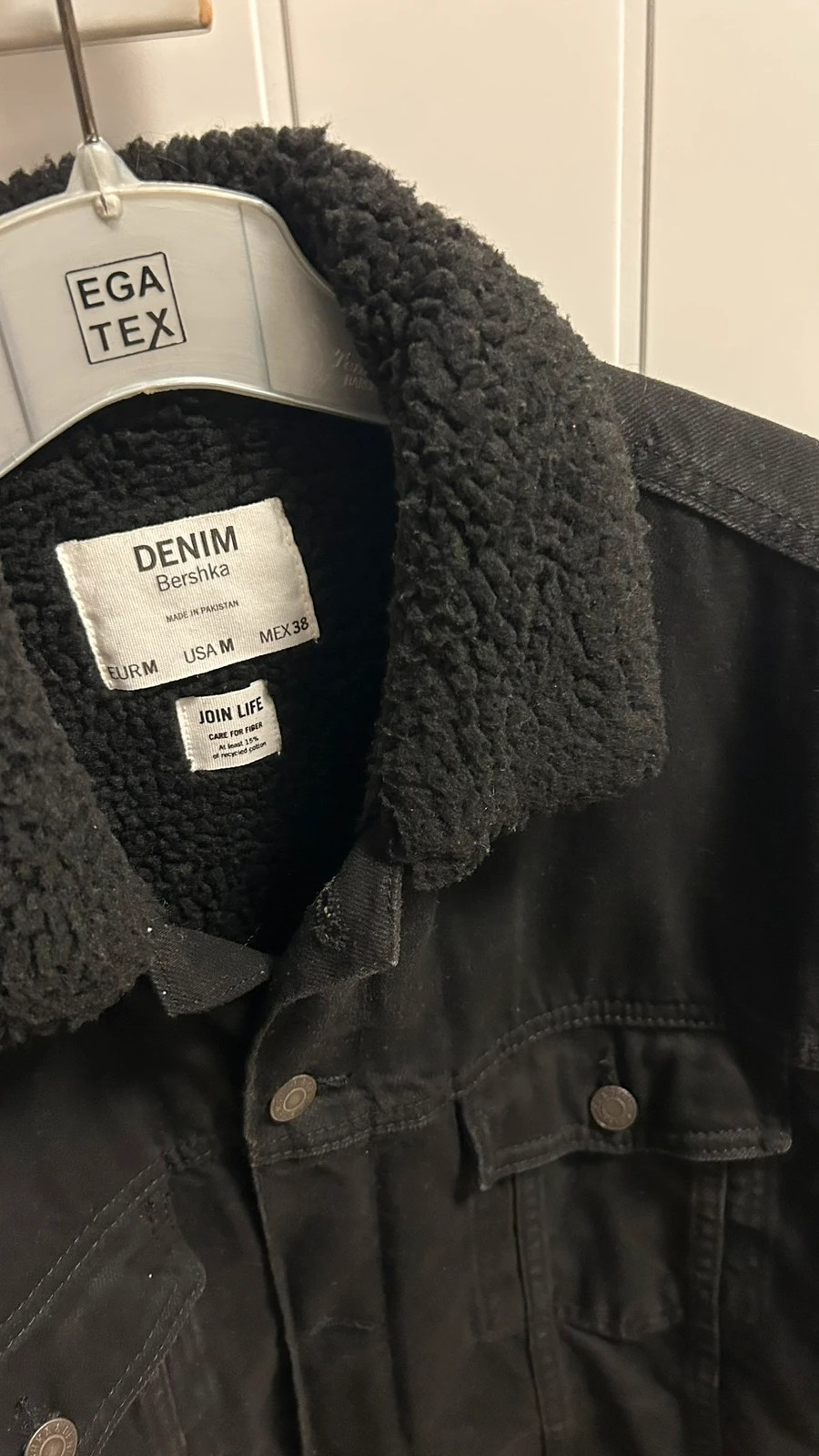 Chaqueta vaquera borreguito negra – Bershka – taille M 4