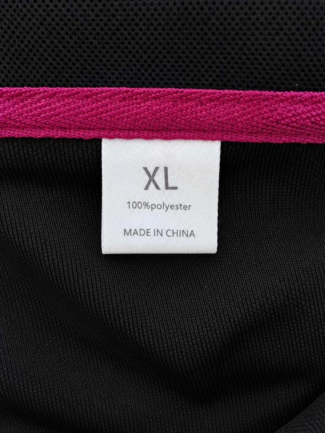 Black & Pink Polo Shirt – Size XL – taille XL 2
