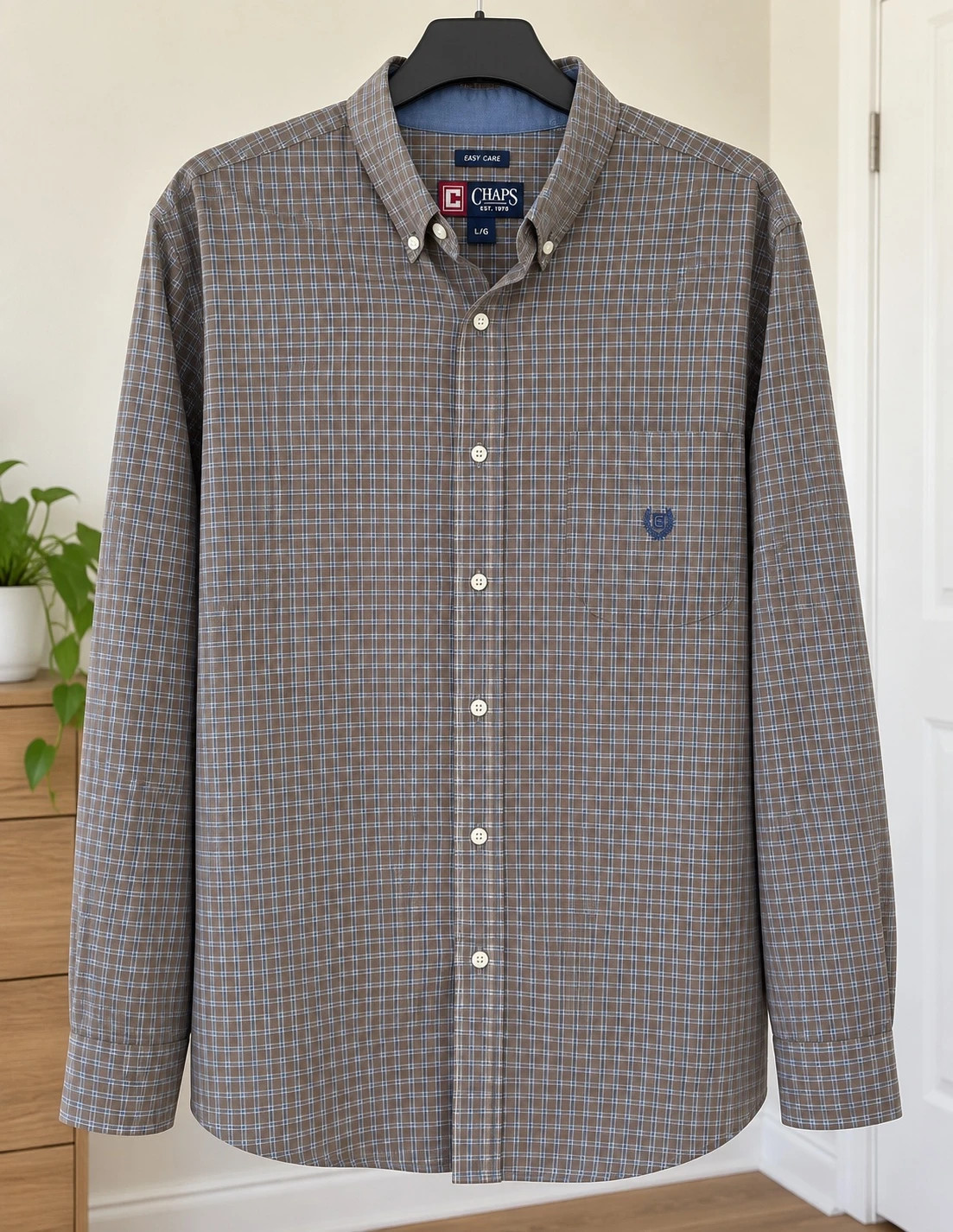 CHAPS Men’s Plaid Button-Up Shirt Size L – Brown & Blue