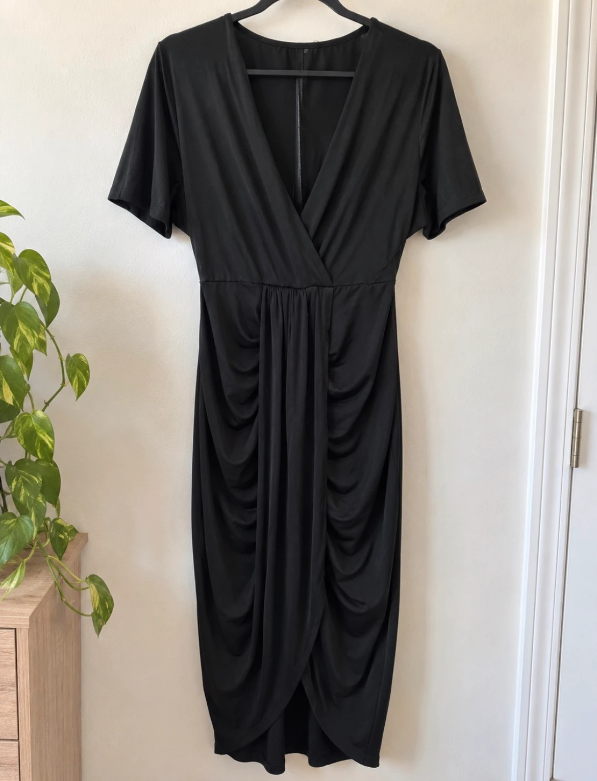Black Wrap Style Midi Dress – Short Sleeve – taille M / US 8-10