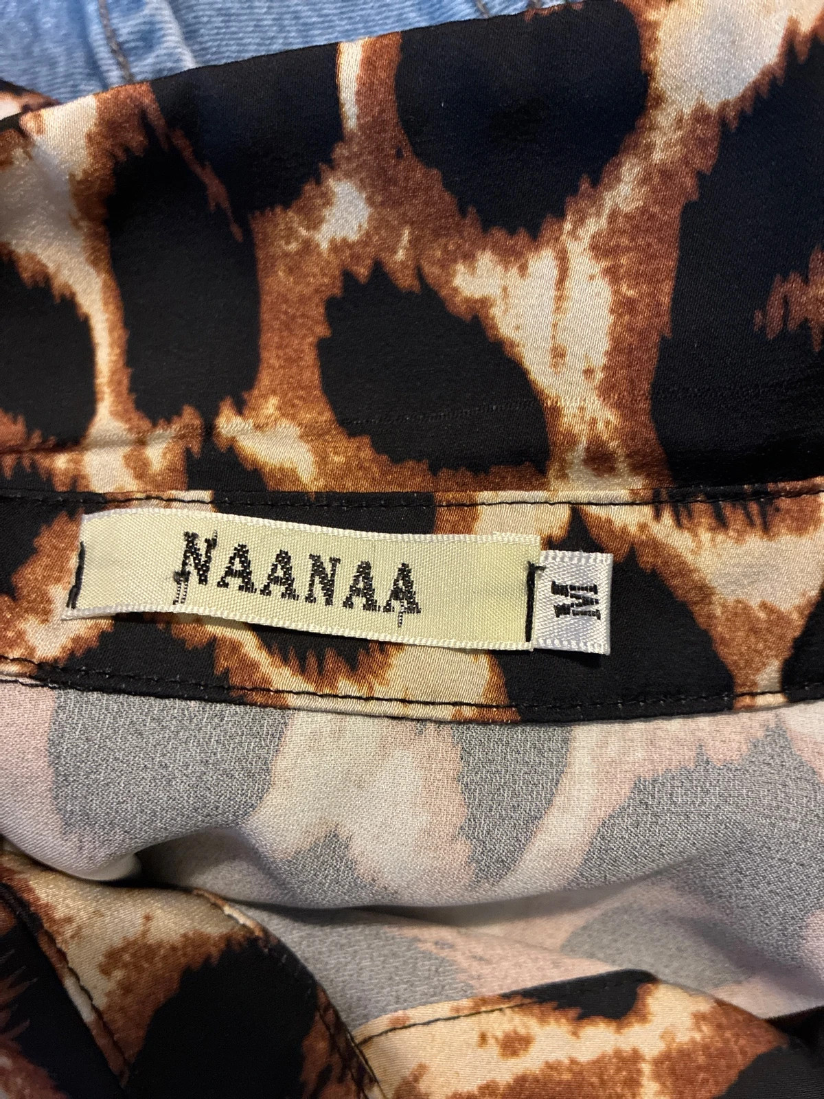 Leopard Print Blouse + Light Wash Jeans – Size L – NaaNaa – taille M / US 8-10 2