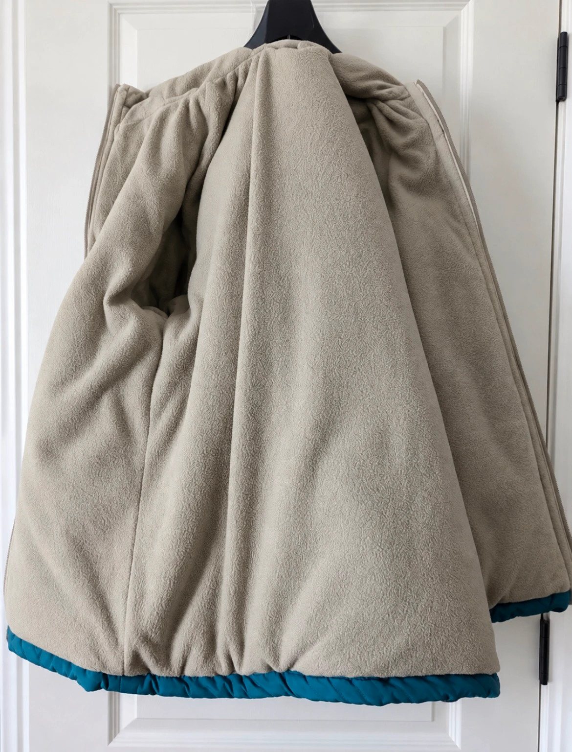 Chaqueta acolchada con capucha – taille 18 3