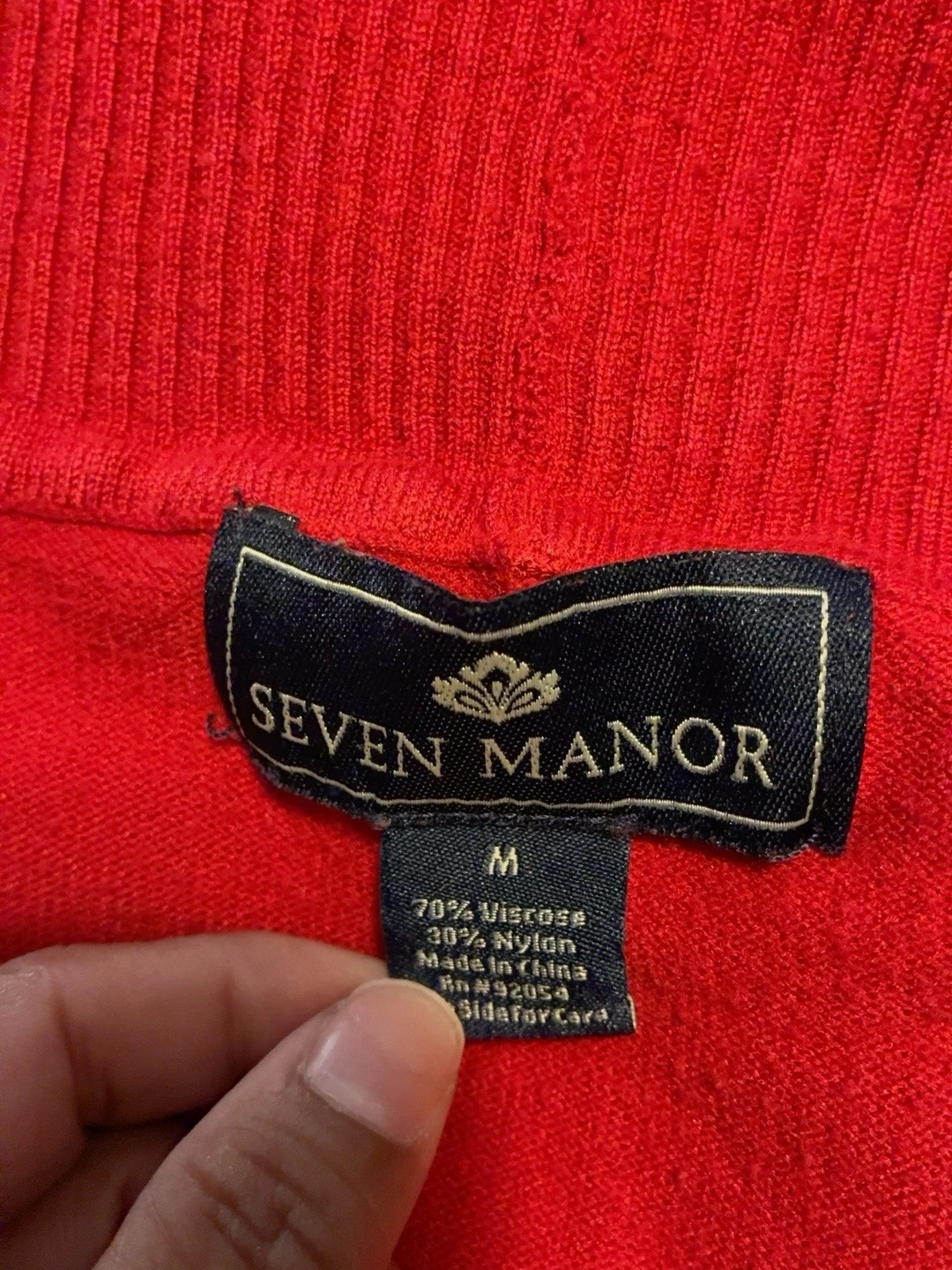 Seven Manor Red Cardigan Sweater – Size M – taille M / US 8-10 2