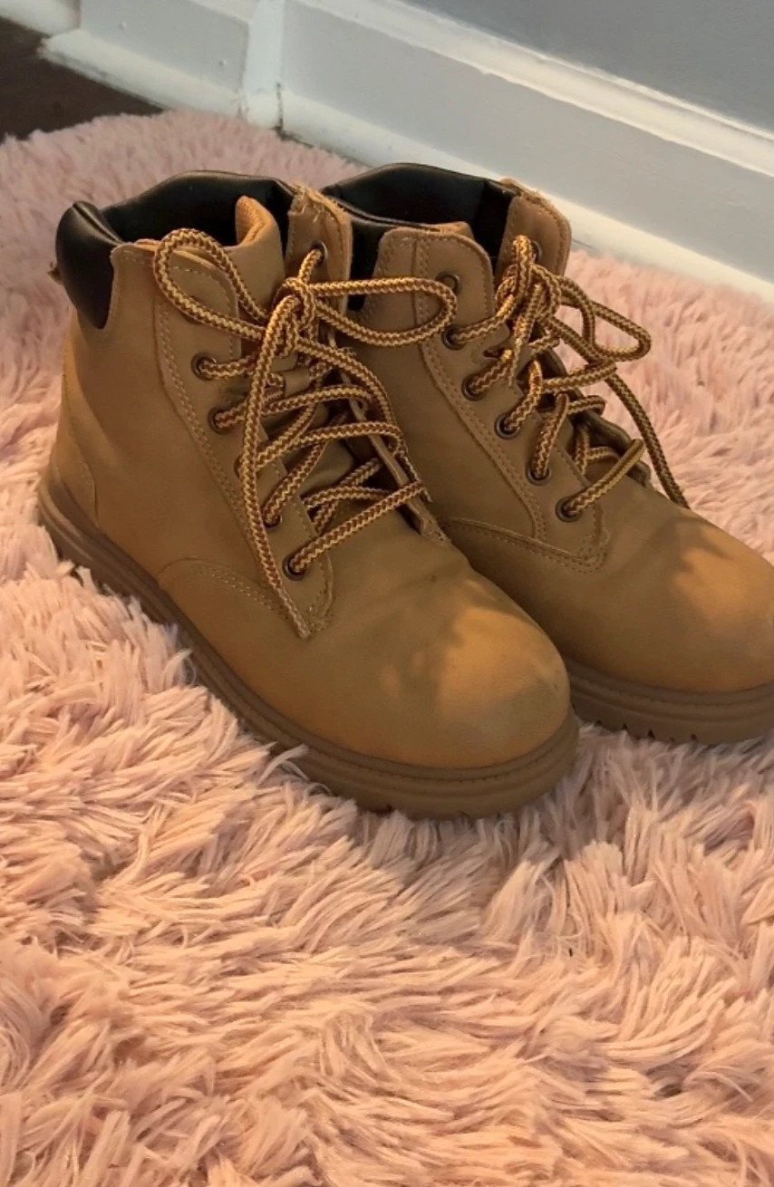 Kids Tan Lace-Up Ankle Boots – Youth Size 1 – taille 1 junior 3