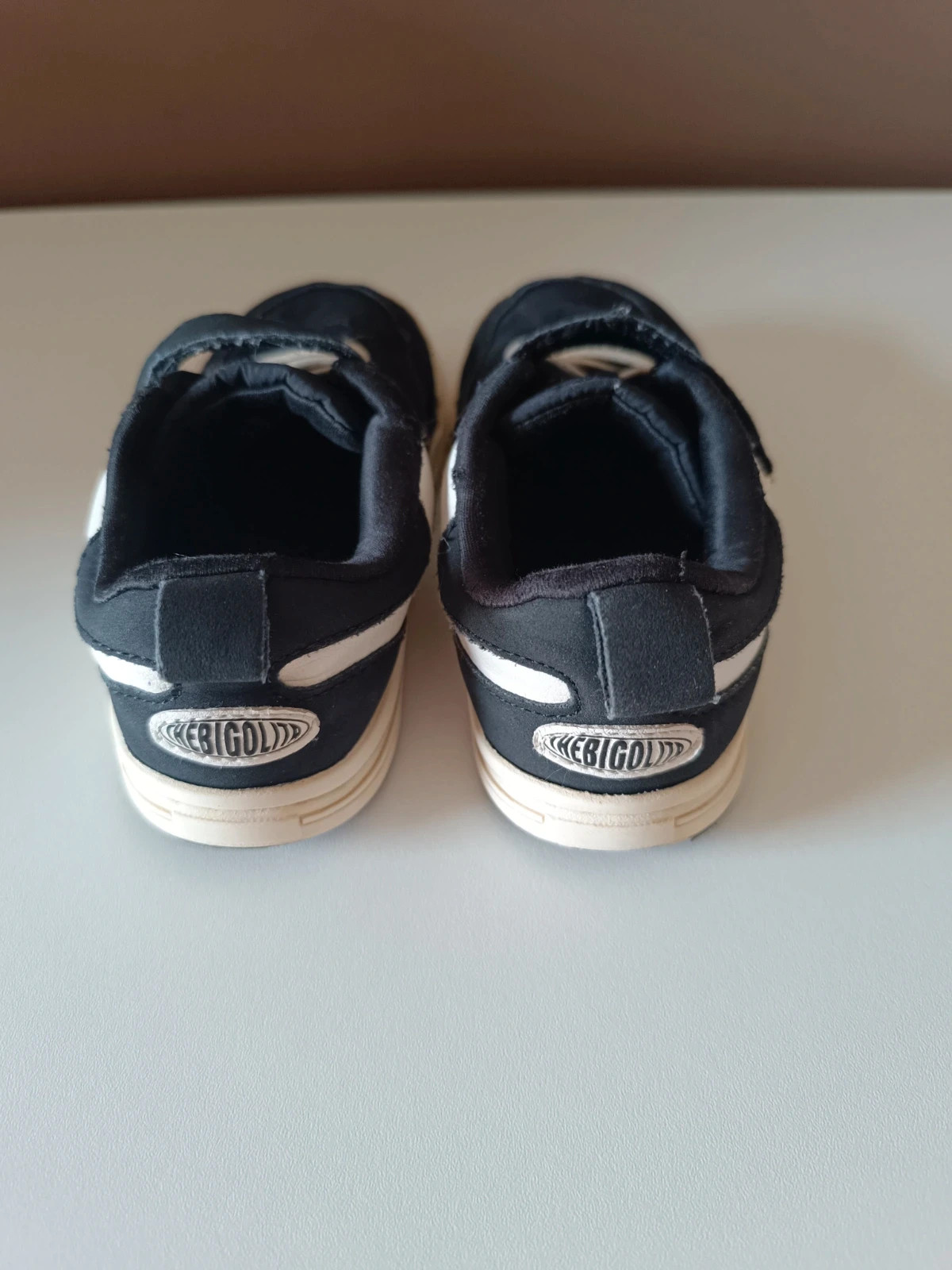 Zapatillas negras niño zara | n° 26 – Zara – taille 26 5