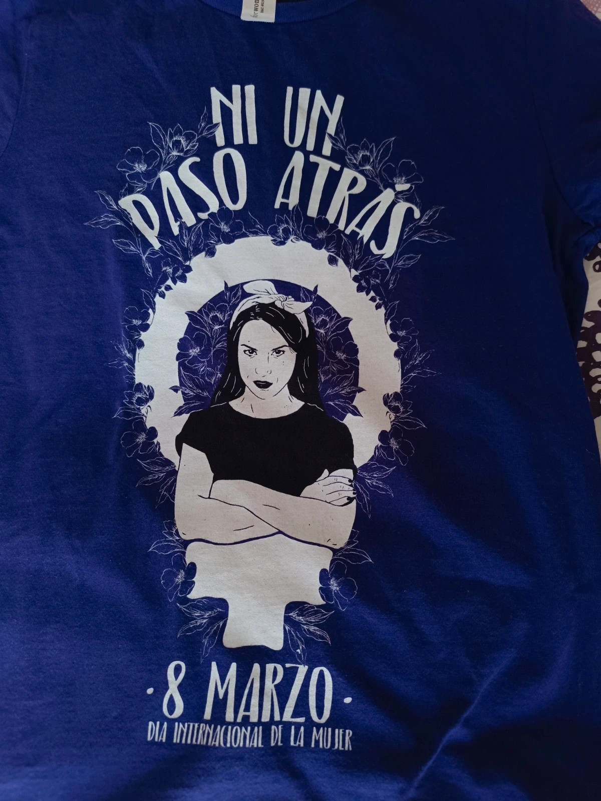 Camiseta lila día de la mujer | Talla M – B&C – taille M / 38 / 10 3