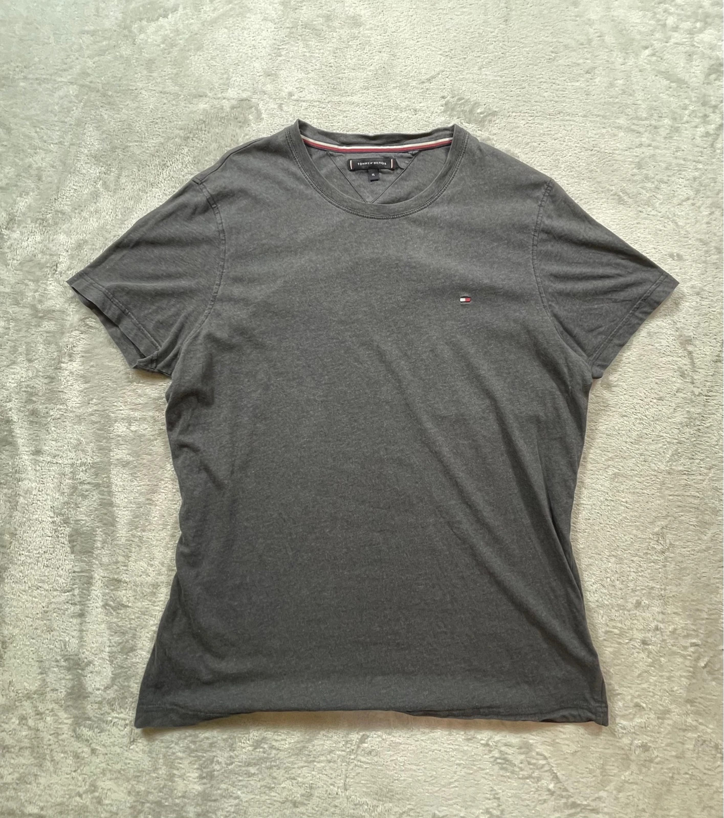 Tommy Hilfiger T-Shirt Dark Grey Melange Small Flag 00s Casual Size XL – Tommy Hilfiger – taille XL 2