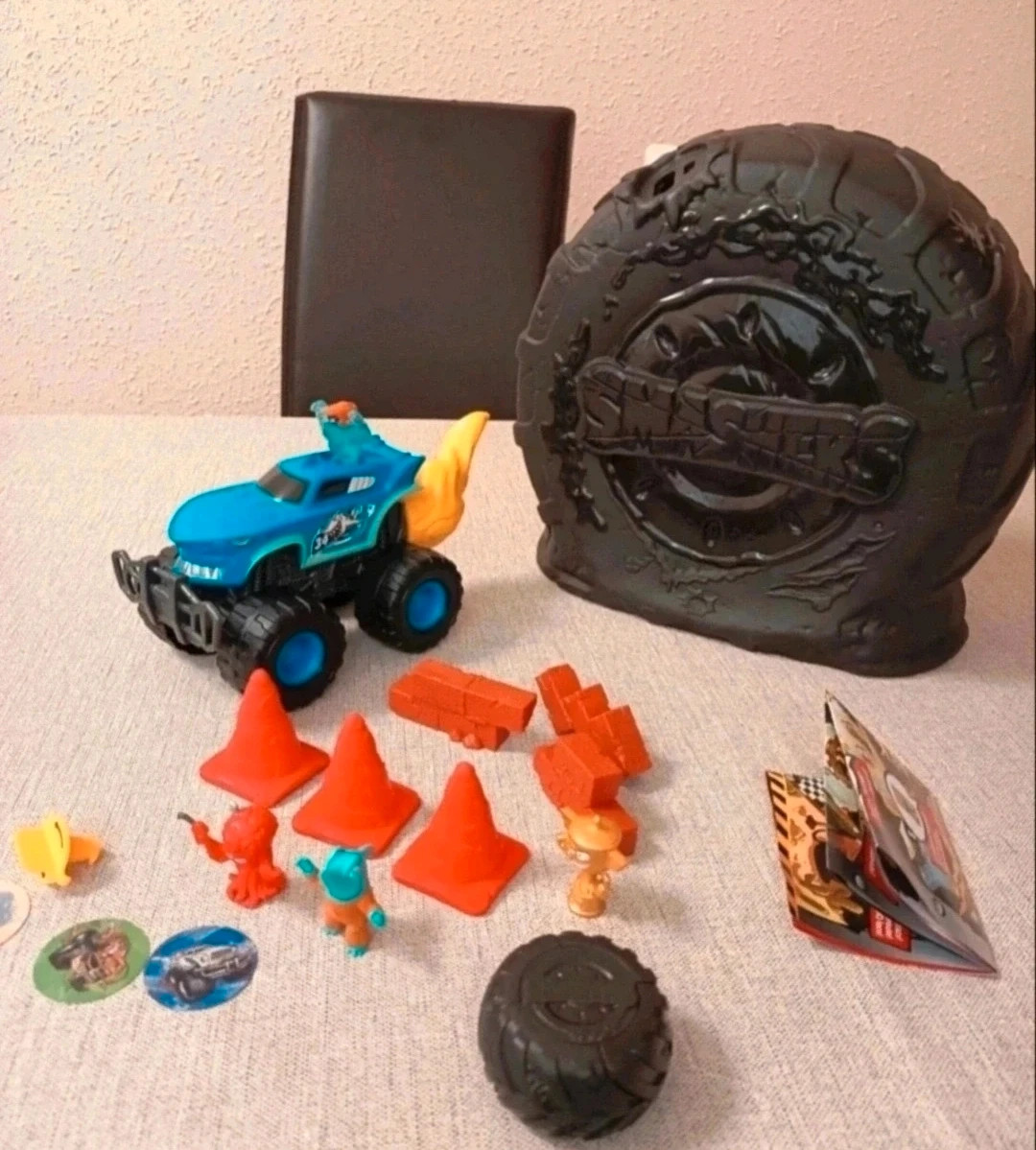 Juguete de Smashers. Coche con figuras – smashers – taille 5 ans / 110 cm