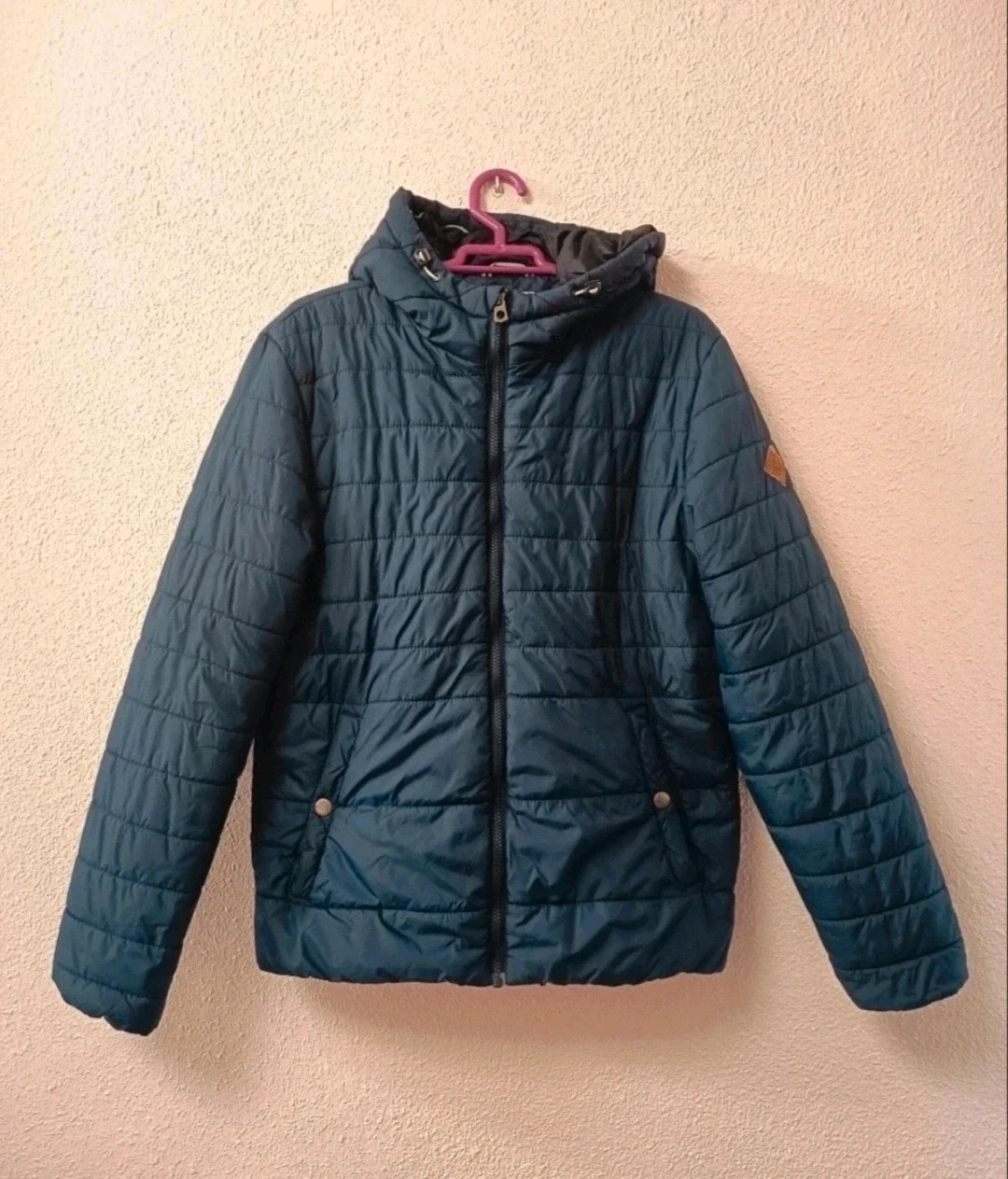 Chaqueta acolchada de hombre de Jack & Jones. Talla L. Buen estado