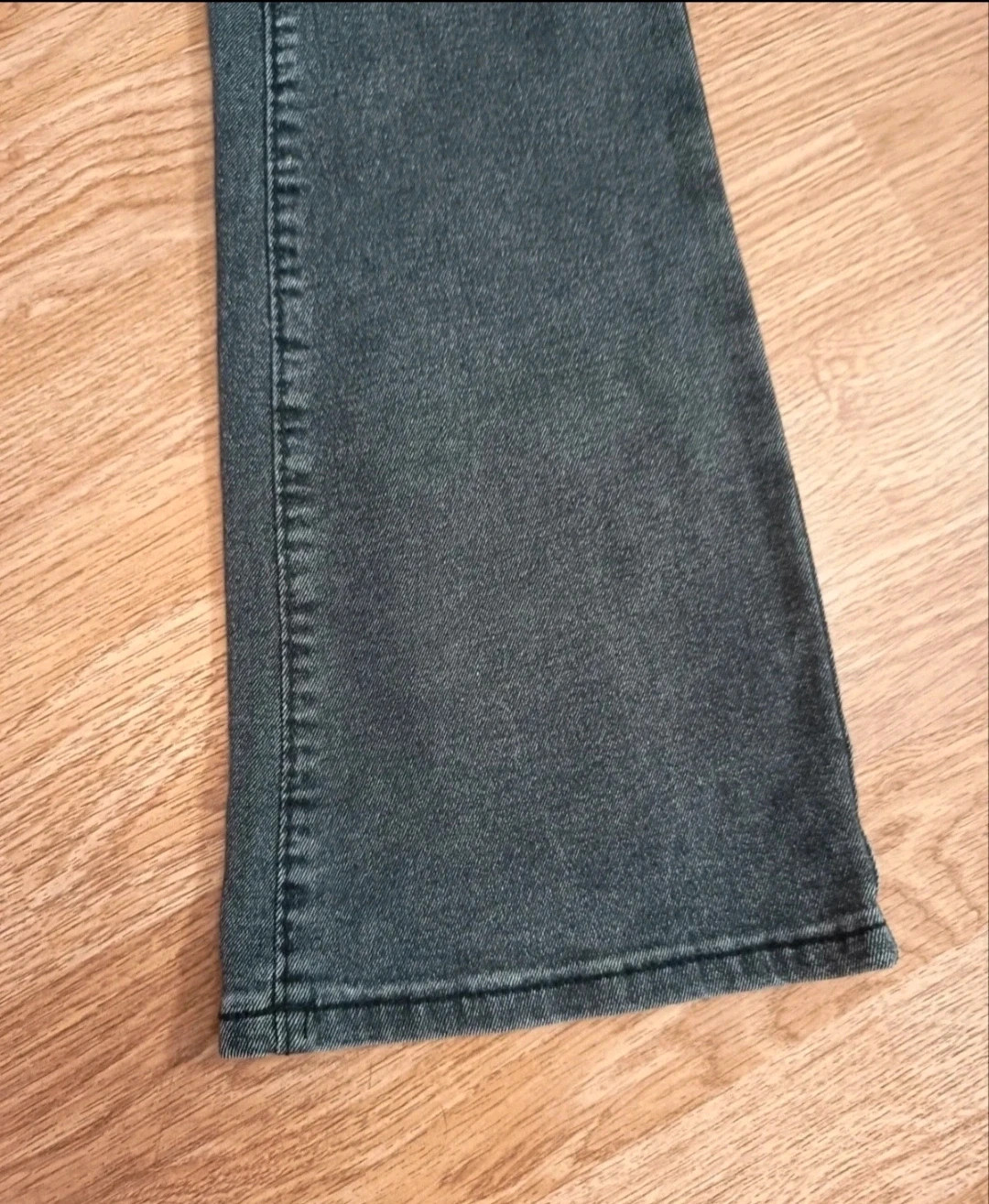 Pantalón vaquero elástico acampanado de mujer. De Shein. Talla XXS – Shein – taille XXS / 32 / 4 3