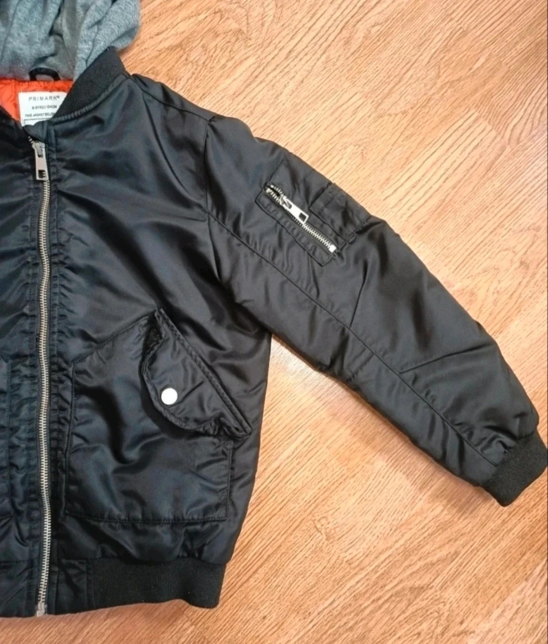 Chaqueta tipo bomber de niño. De Primark. Talla 8-9 años – Primark – taille 9 ans / 134 cm 2