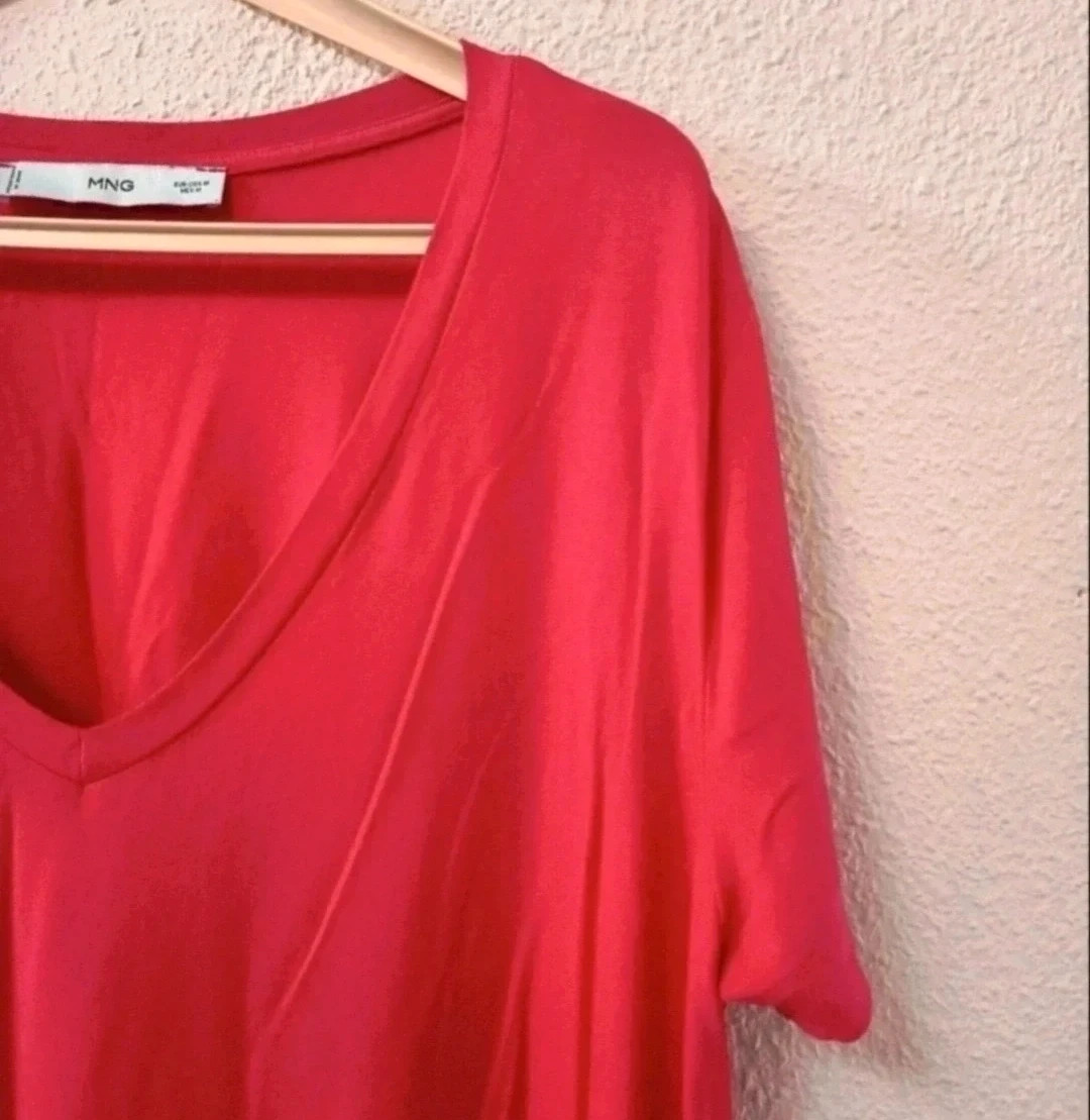 Preciosa camiseta de mujer manga corta de Mango. Talla M. Perfecto estado – Mango – taille M / 38 / 10 2