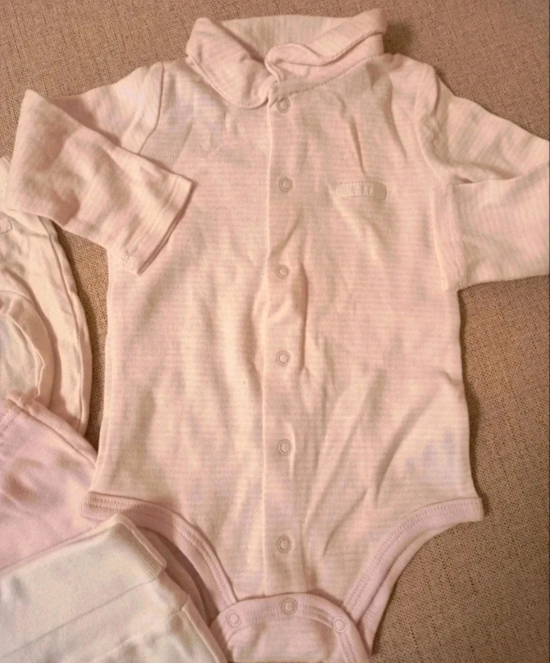 Lote de varias prendas de bebé. Braguitas, body y pantalón. – TEX – taille 1-3 mois / 56 cm 2