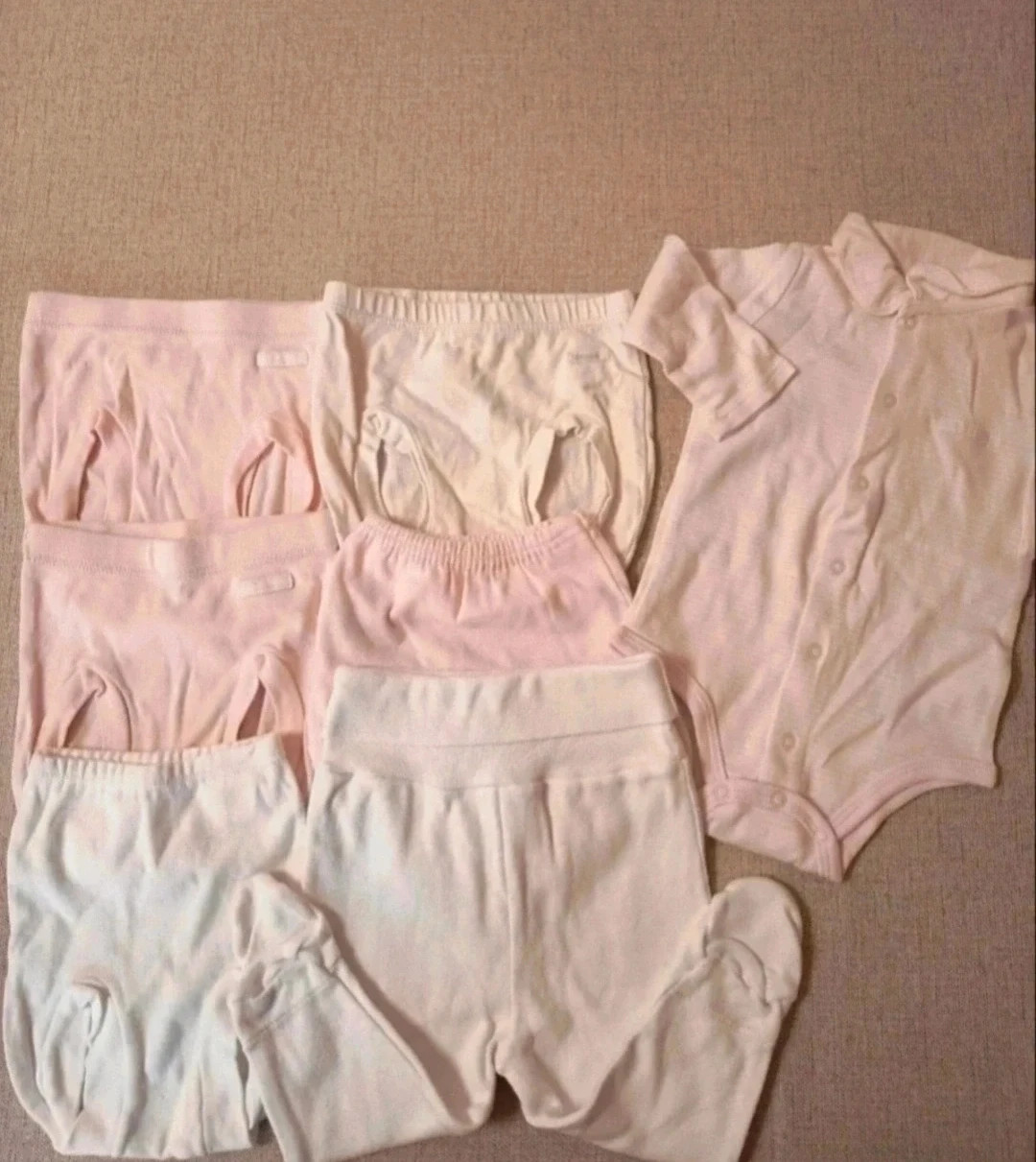 Lote de varias prendas de bebé. Braguitas, body y pantalón. – TEX – taille 1-3 mois / 56 cm