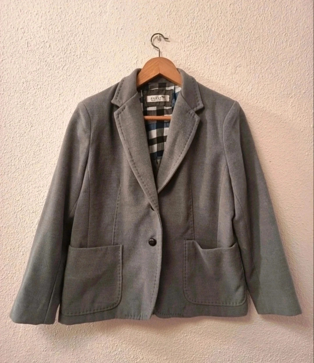 Chaqueta tipo americana de mujer. De Anany. Talla L. Muy buen estado