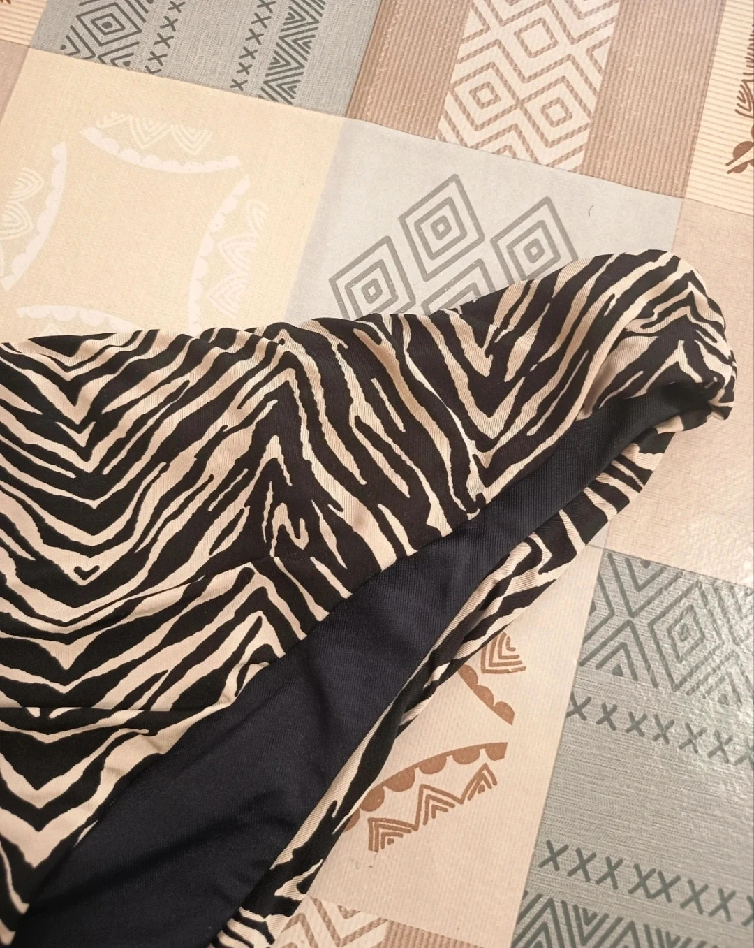 Braguita bikini de mujer con estampado cebreado. Talla 42 – Local – taille XL / 42 / 14 2