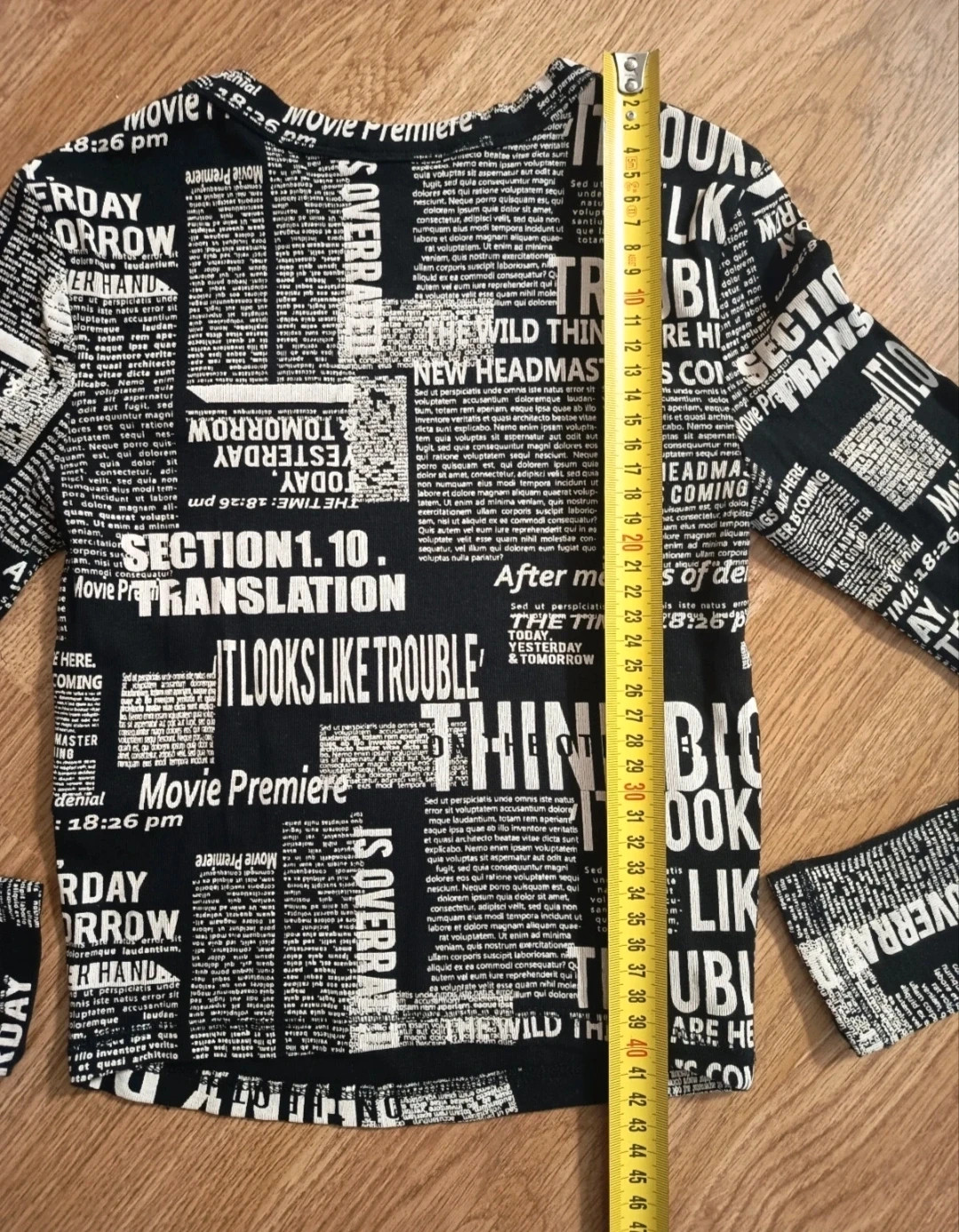 Top Bershka estampado periódico Talla XS – Bershka – taille XS / 34 / 6 5