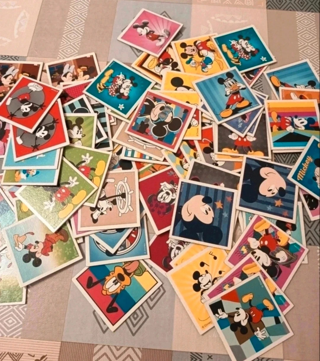 Dos juegos de cartas de parejas de Mickey y dibujos varios. Perfecto estado – Ravensburger 2