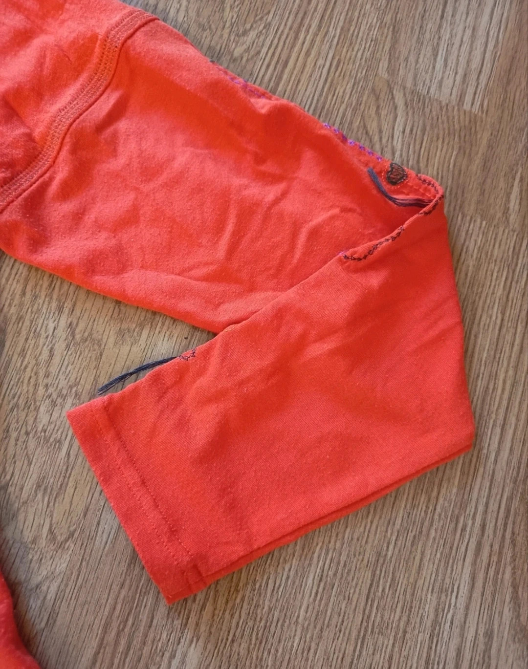 Camiseta manga larga de mujer con bordado de Garella. Talla m – Garella – taille M / 38 / 10 3