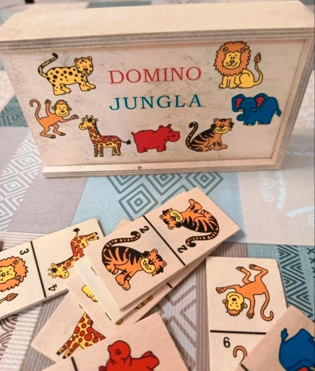 Juego de dominó infantil de madera con temática de animales de la selva. – Local – taille 3 ans / 98 cm 4