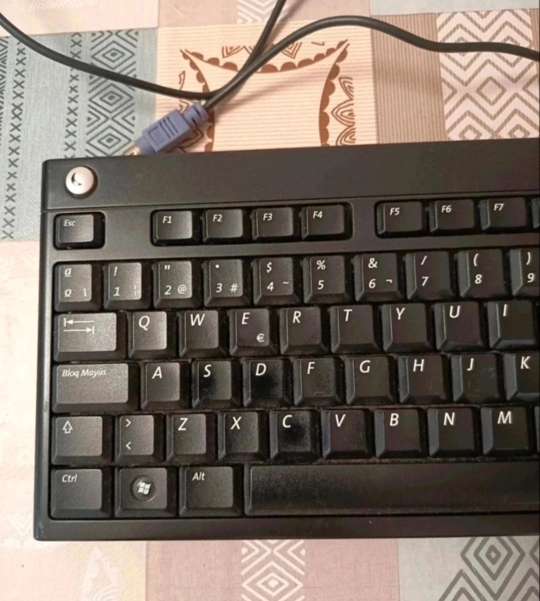 Teclado para computadora Compaq modelo 5137. – compaq 4