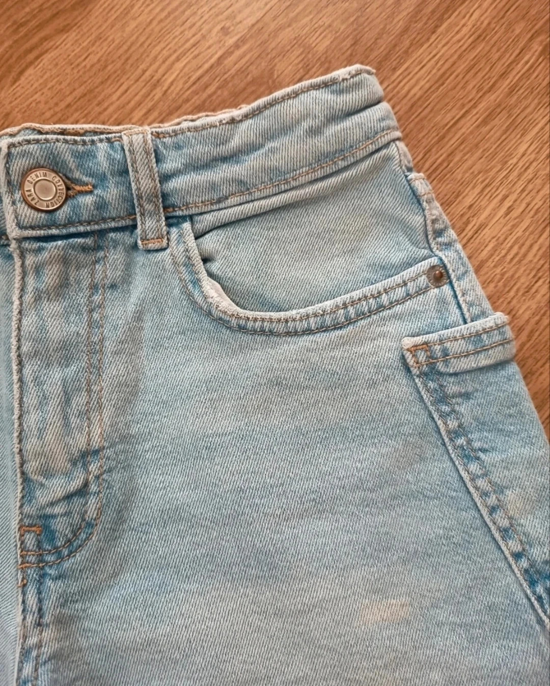 Pantalón short vaquero de niña. Talla 11-12 años. De Zara – Zara – taille 12 ans / 152 cm 2