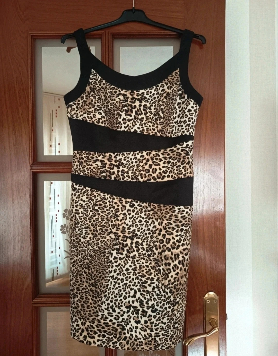 Precioso vestido con estampado leopardo. Talla L. Perfecto estado – Local – taille L / 40 / 12