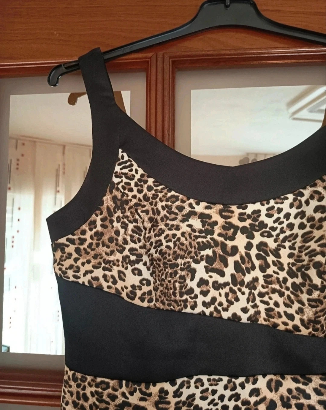 Precioso vestido con estampado leopardo. Talla L. Perfecto estado – Local – taille L / 40 / 12 5