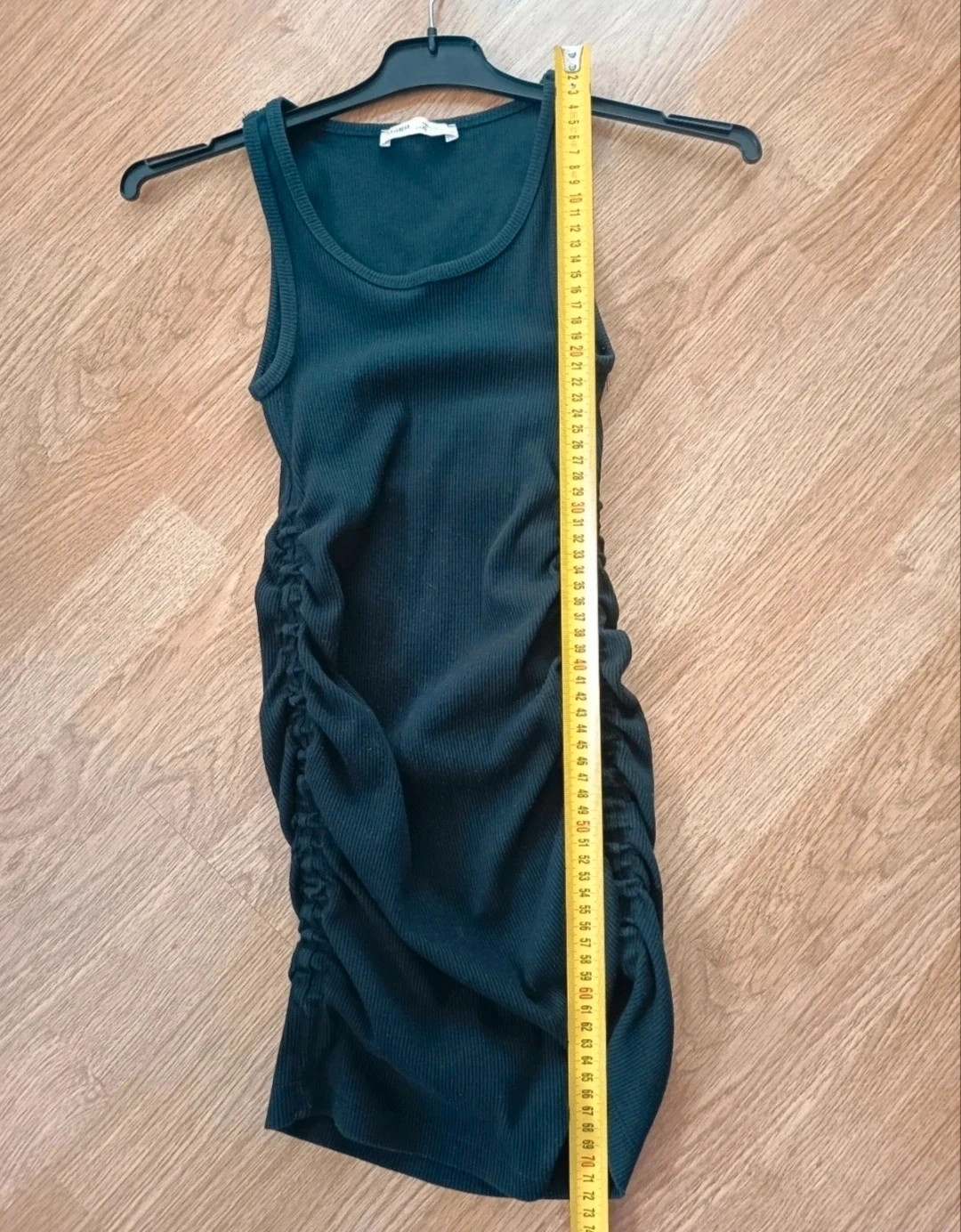 Precioso vestido de mujer ceñido y tipo deportivo de Pull & Bear. Talla XS – Pull & Bear – taille XS / 34 / 6 3