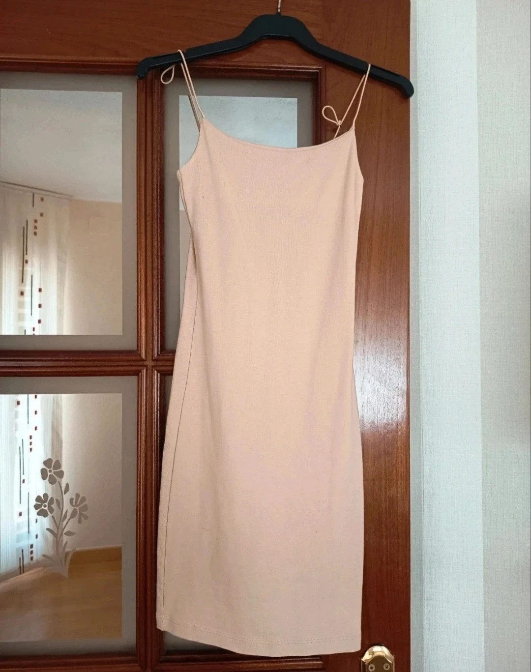 Vestido beige de tirantes de mujer Zara. Talla S – Zara – taille S / 36 / 8
