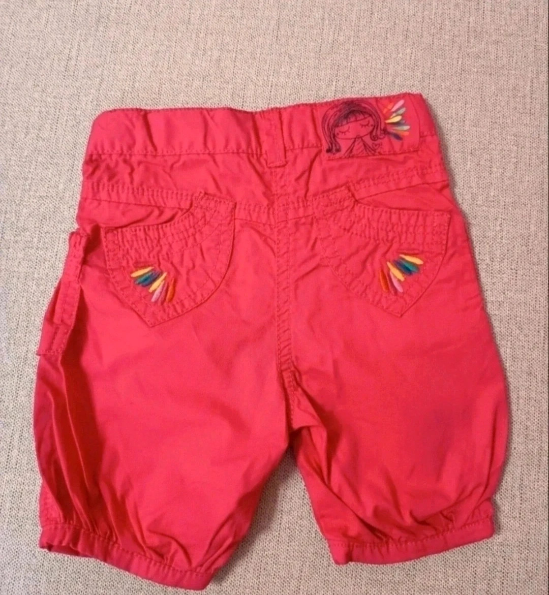 Pantalón de niña bebé sin estrenar. Talla 6 meses – Local – taille 3-6 mois / 62 cm 2