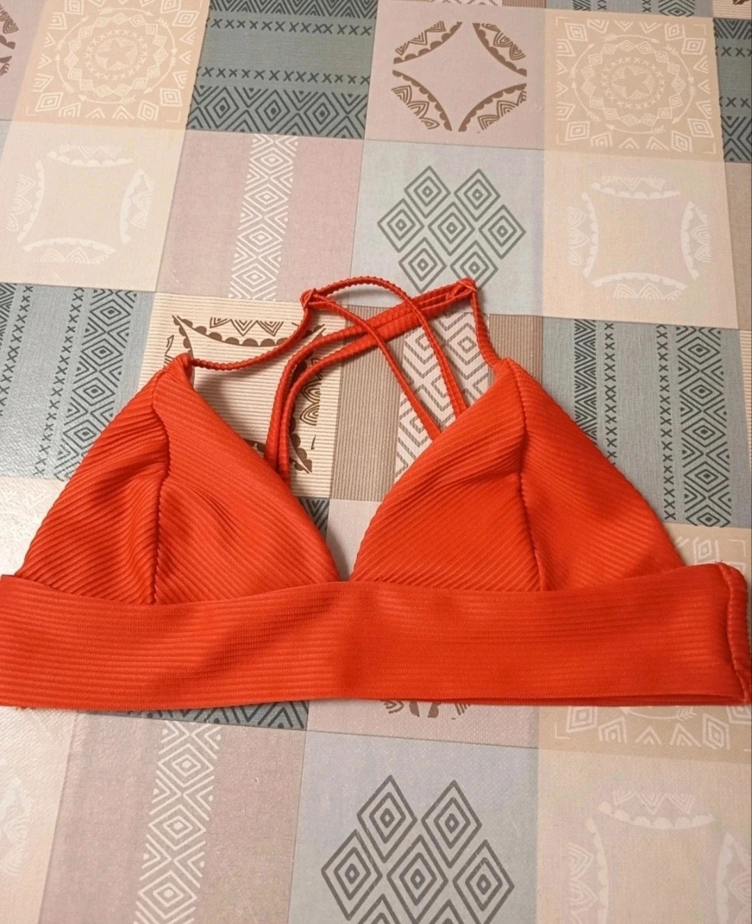 Parte de arriba de bikini de mujer. De Only. Talla XS. Perfecto estado – ONLY – taille XS / 34 / 6