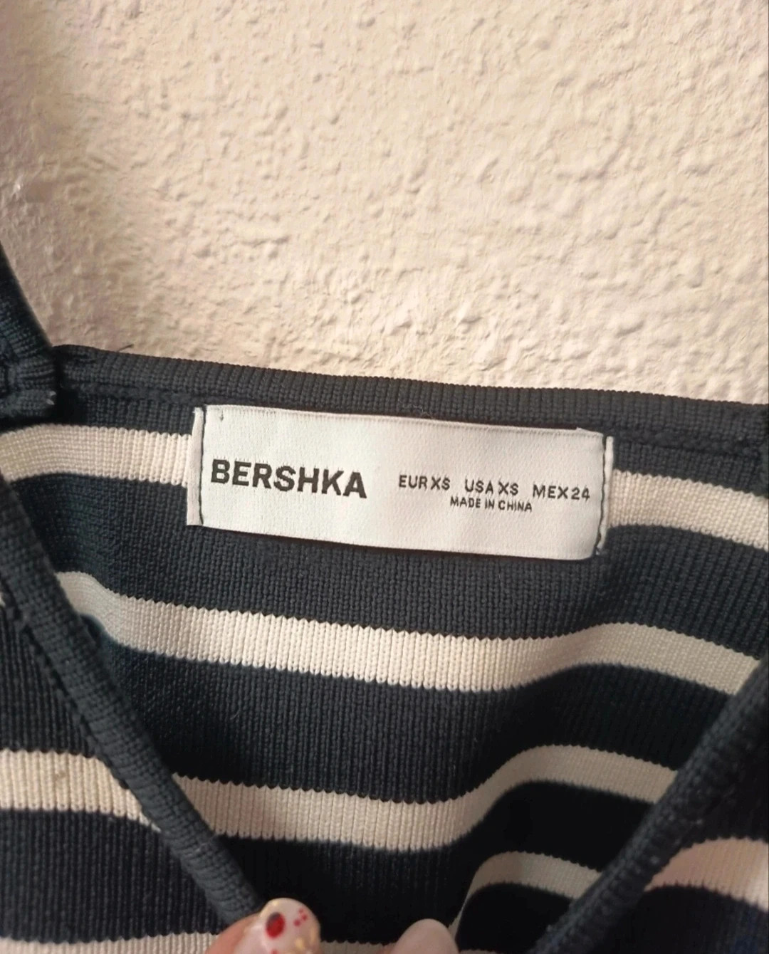 Top Bershka Rayas Blanco y Negro Talla XS – Bershka – taille XS / 34 / 6 4