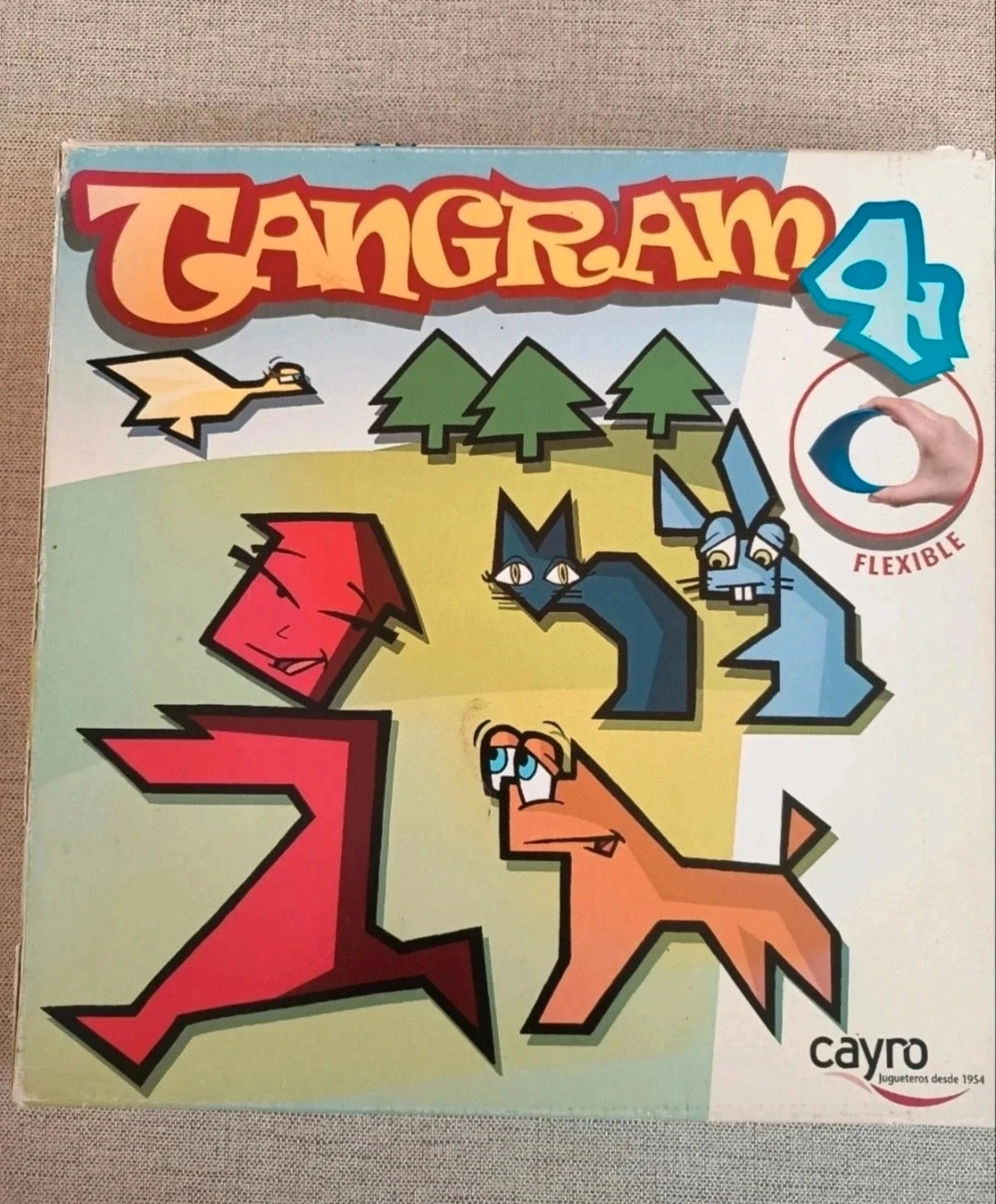 Juguete Tangram 4. Las piezas están en perfecto estado.
