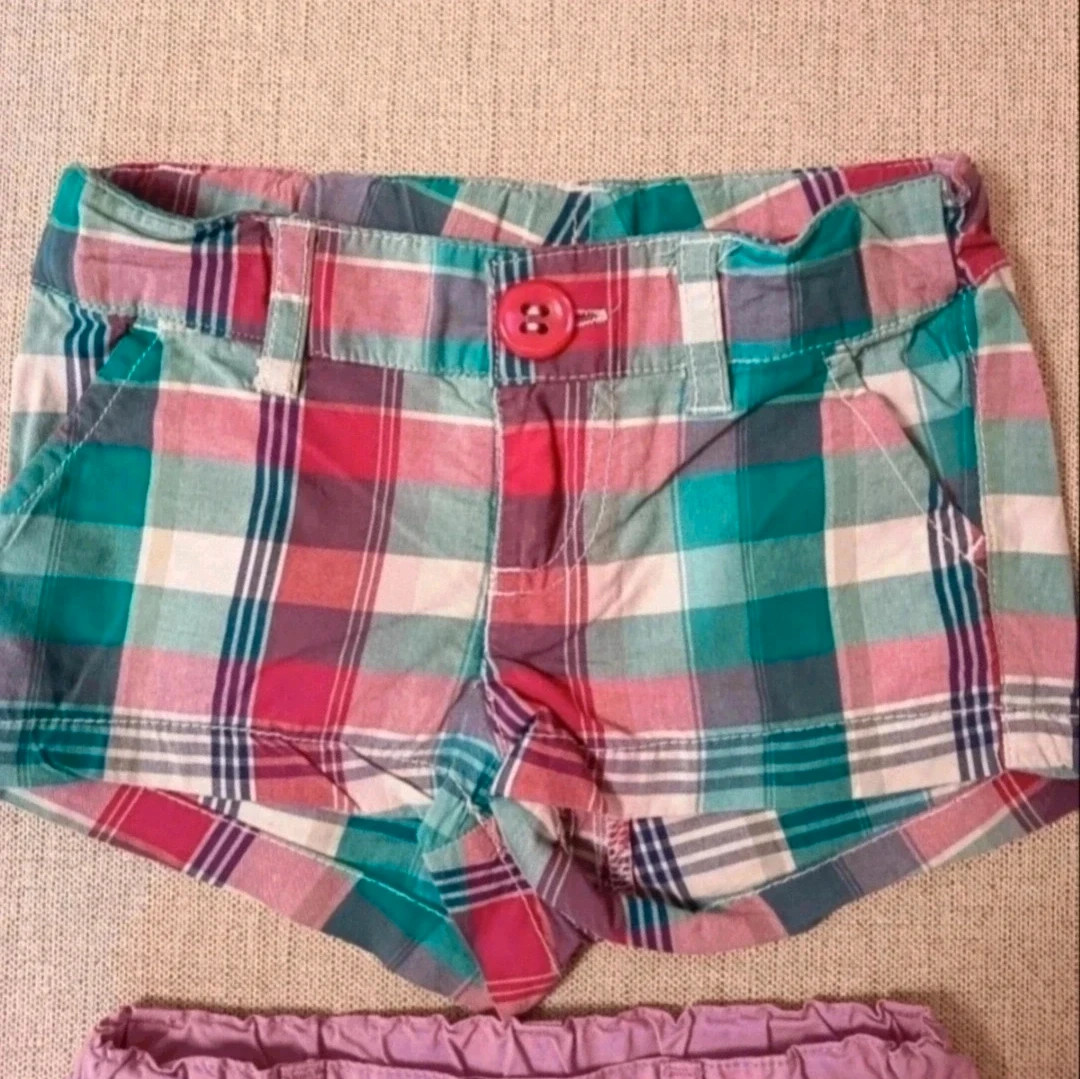 Lote de dos bermudas de niña bebé. Benetton y Zara. Talla 6-9 meses – Zara – taille 6-9 mois / 68 cm 2