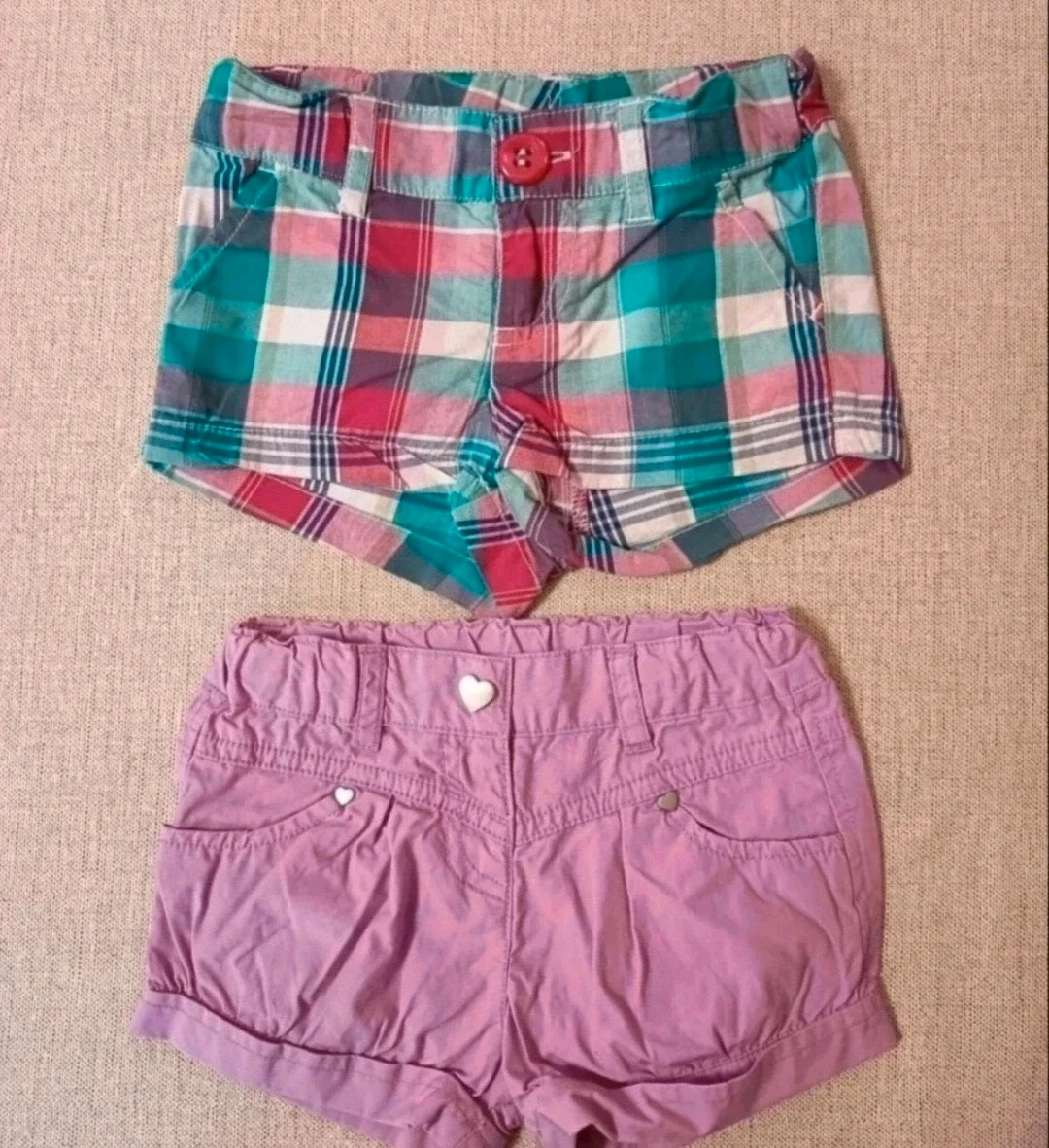 Lote de dos bermudas de niña bebé. Benetton y Zara. Talla 6-9 meses – Zara – taille 6-9 mois / 68 cm