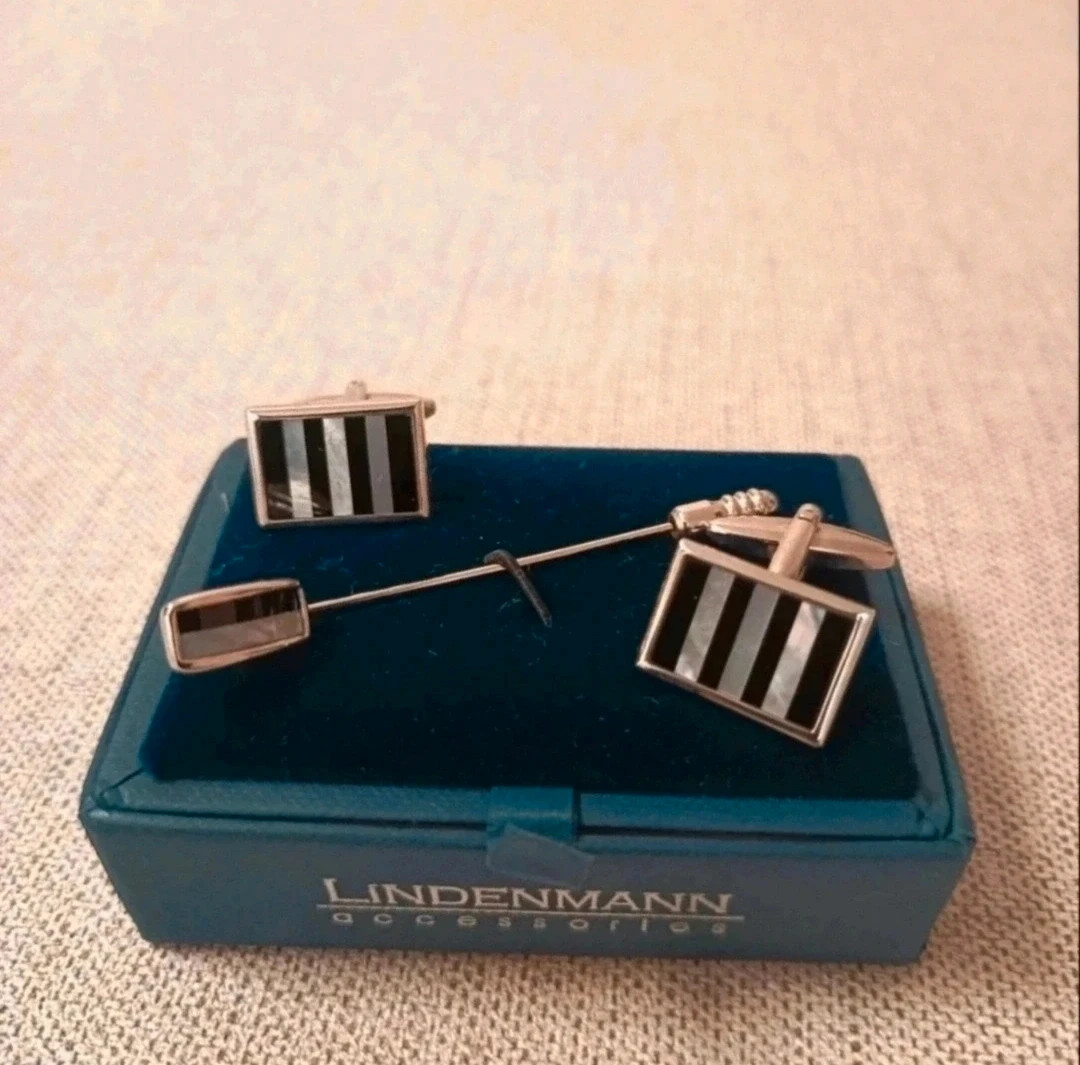 Gemelos de camisa y agujón de hombre. De Lindenmann. Perfecto estado. Con estuche original – Lindenmann