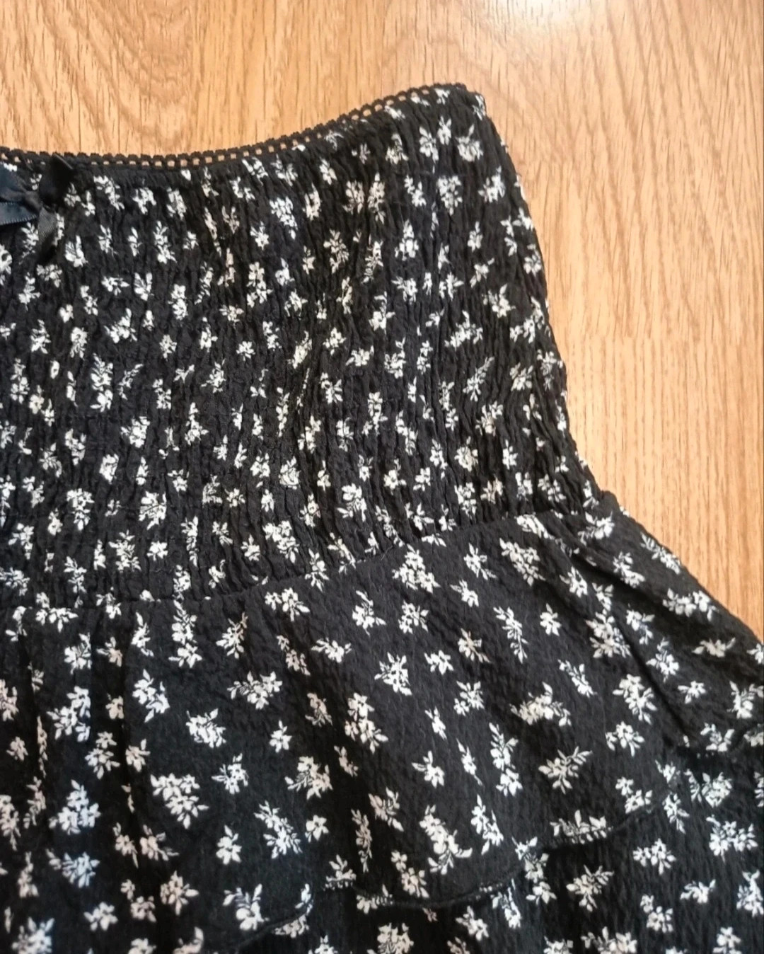 Minifalda de mujer con estampado floral de Bershka. Talla XS. Buen estado. – Bershka – taille XS / 34 / 6 3