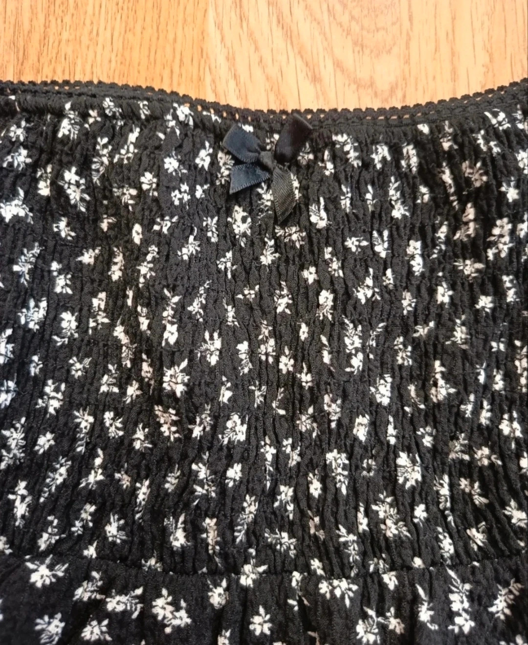 Minifalda de mujer con estampado floral de Bershka. Talla XS. Buen estado. – Bershka – taille XS / 34 / 6 4
