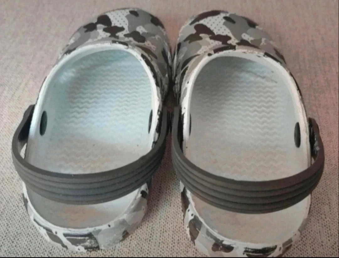 Zuecos crocs de niño casi nuevos. Número 29 – Local – taille 29 4