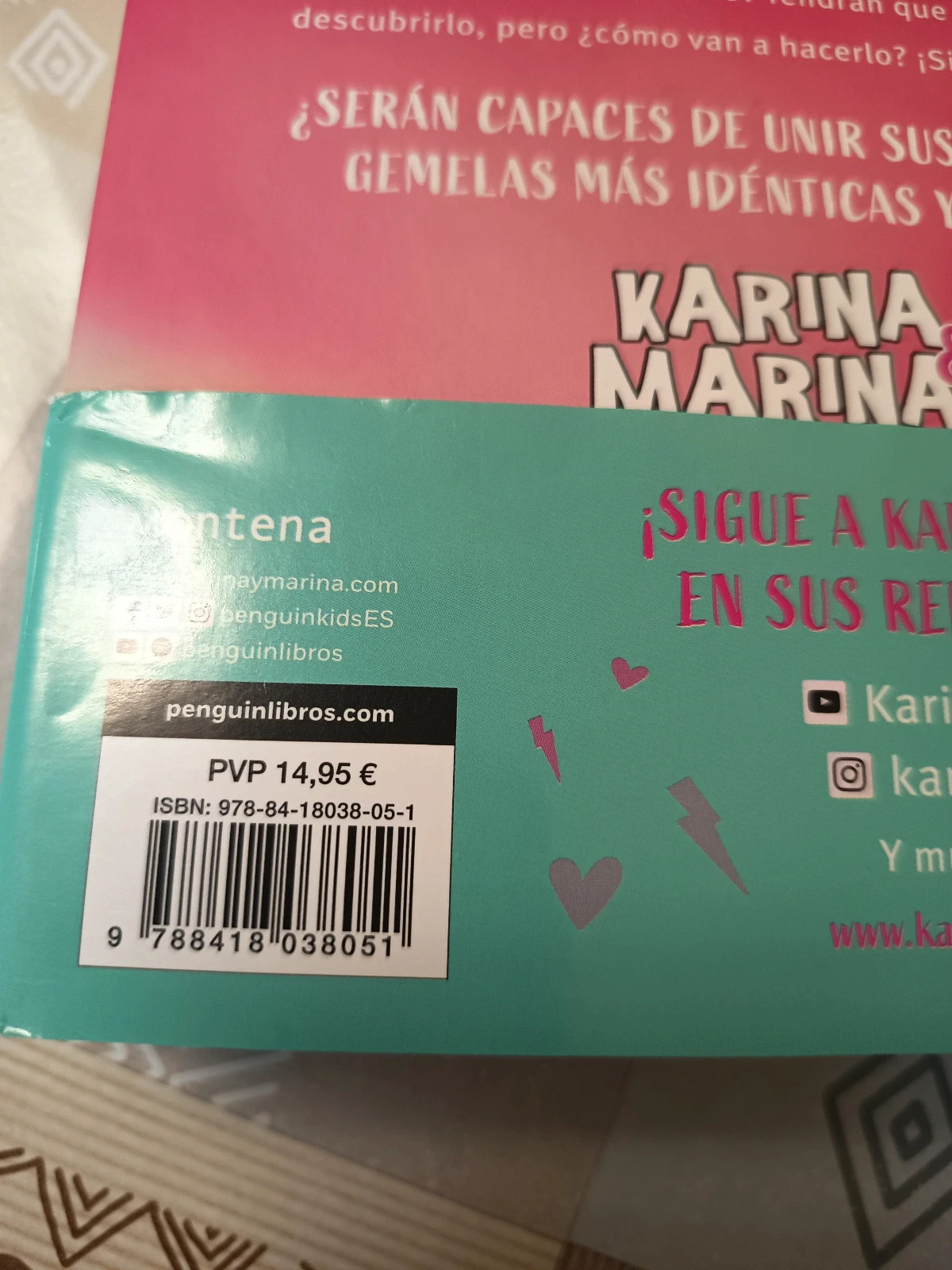 Lote de tres libros de Karina y Marina. En perfecto estado 5