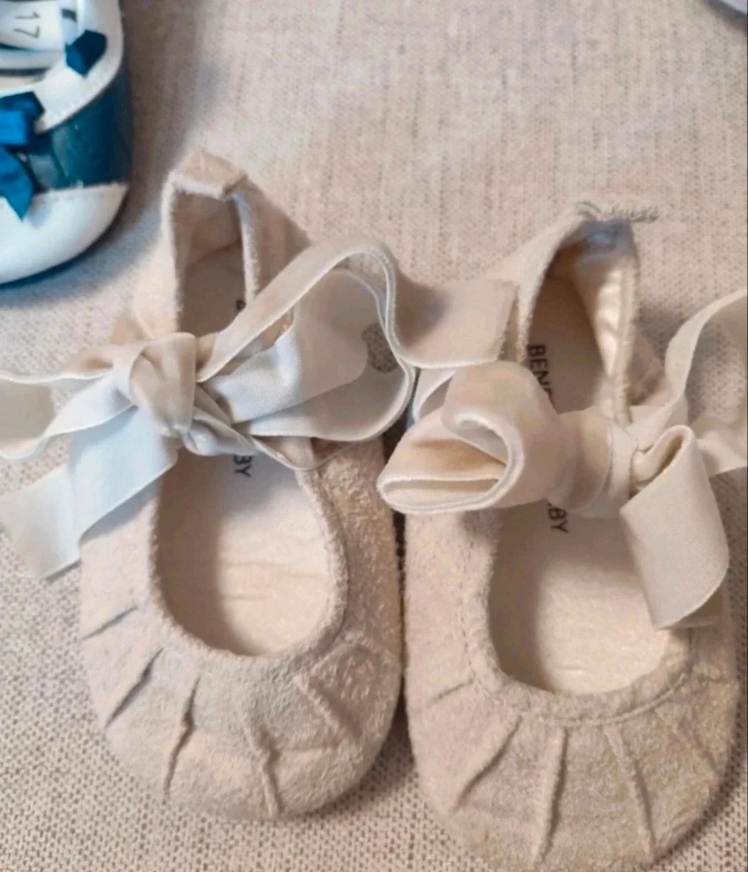 Lote de calzado para bebé de diferentes tallas y marcas. Zara, Benetton – Zara – taille 22 5