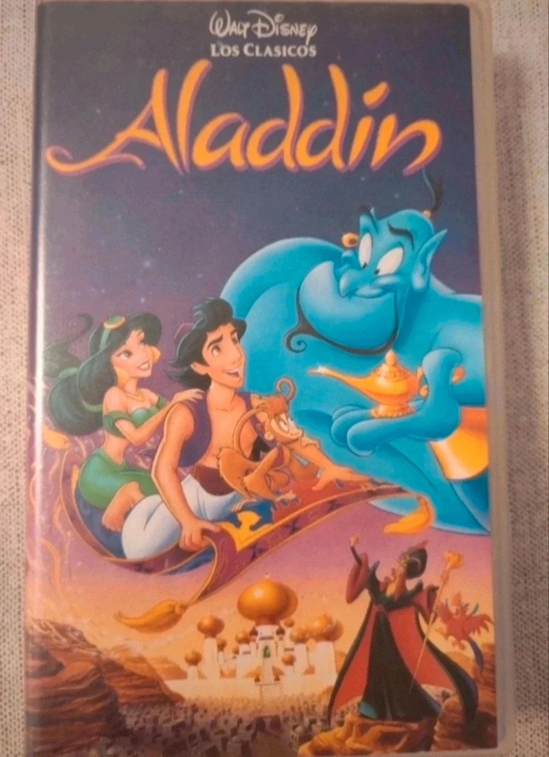 Película VHS de Aladdin Disney. En buen estado. Audio castellano.