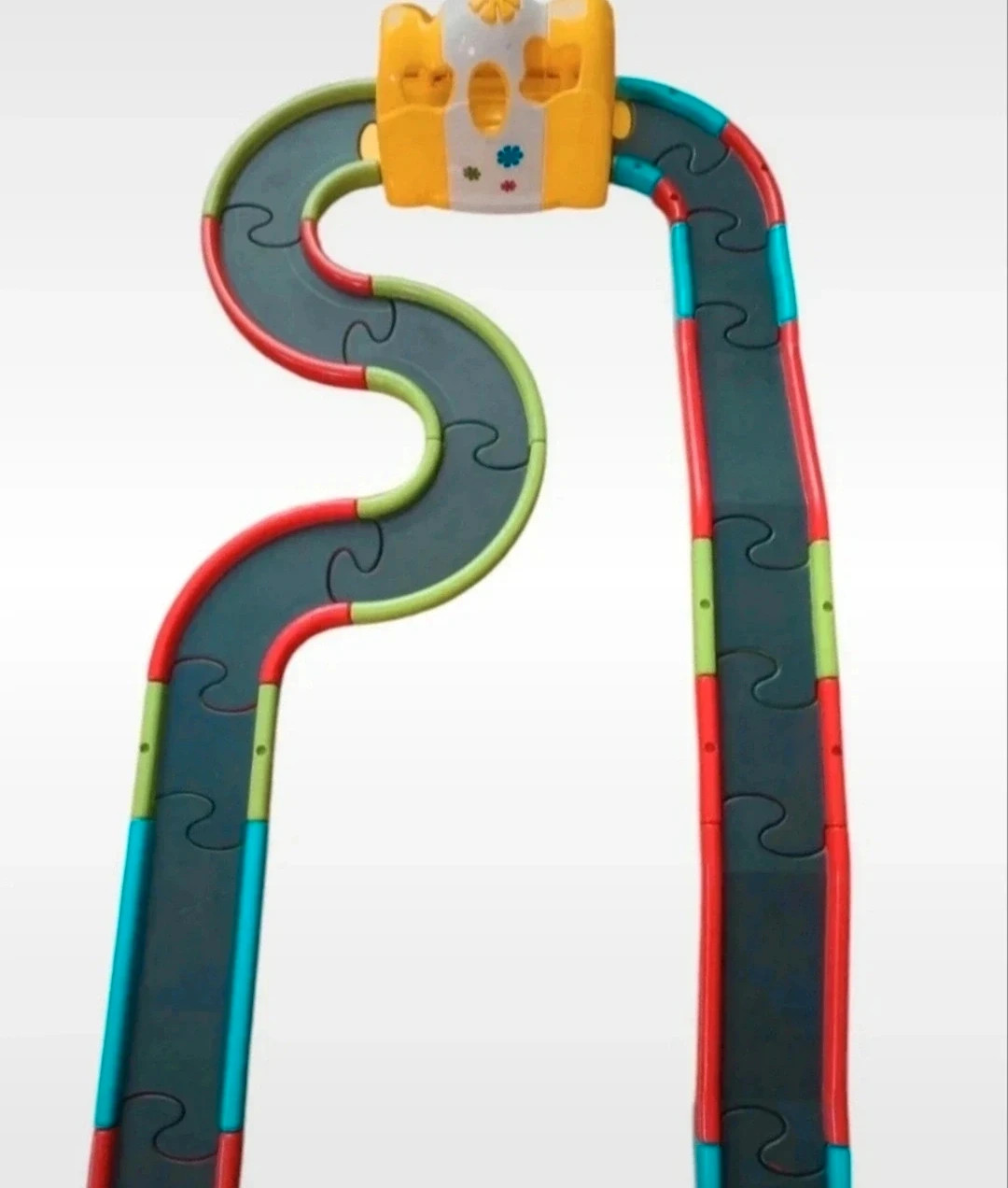 Circuito de coches desmontable en buen estado – Local – taille 3 ans / 98 cm 3